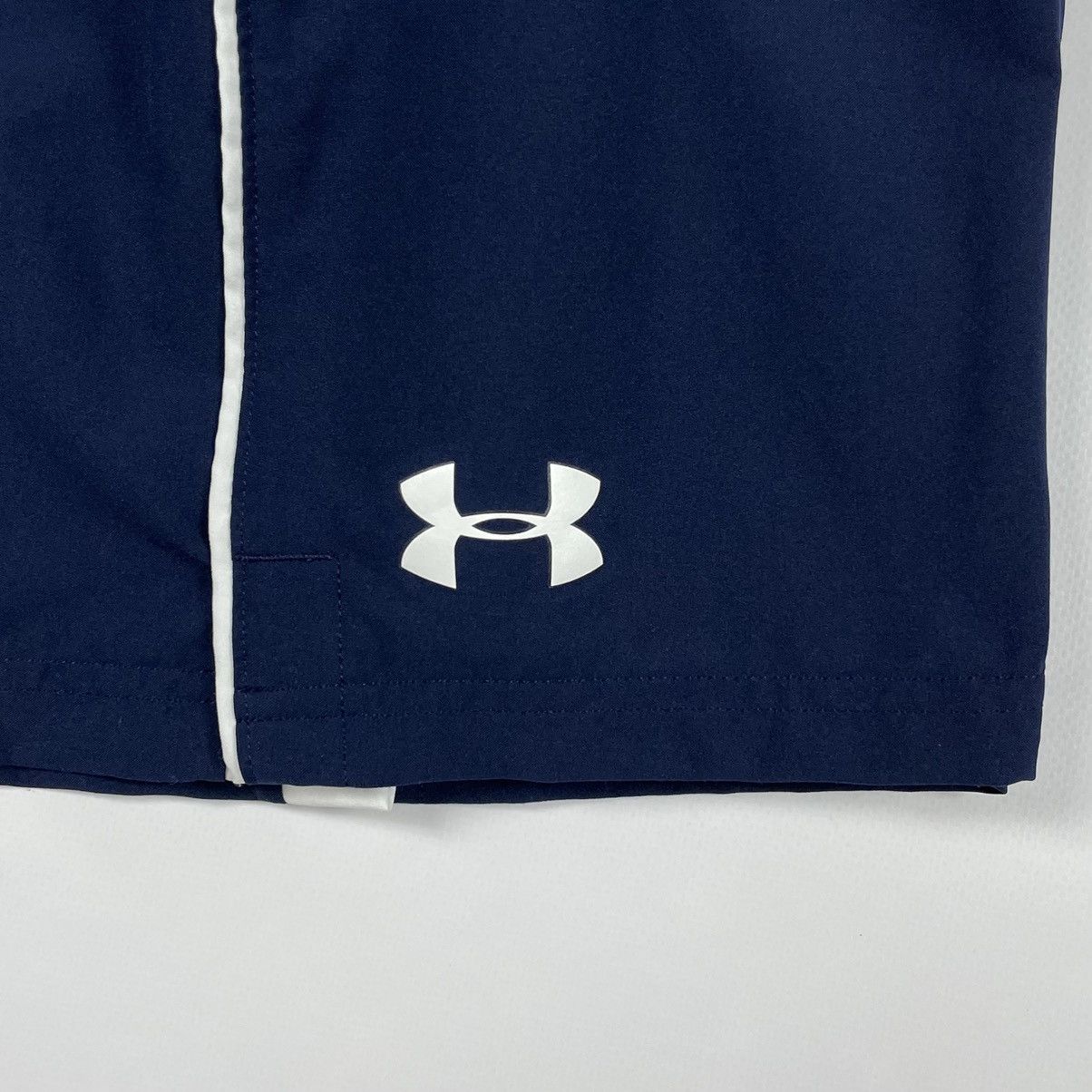 Under Armour Under Armour Shorts Size US 31 - 4 Thumbnail