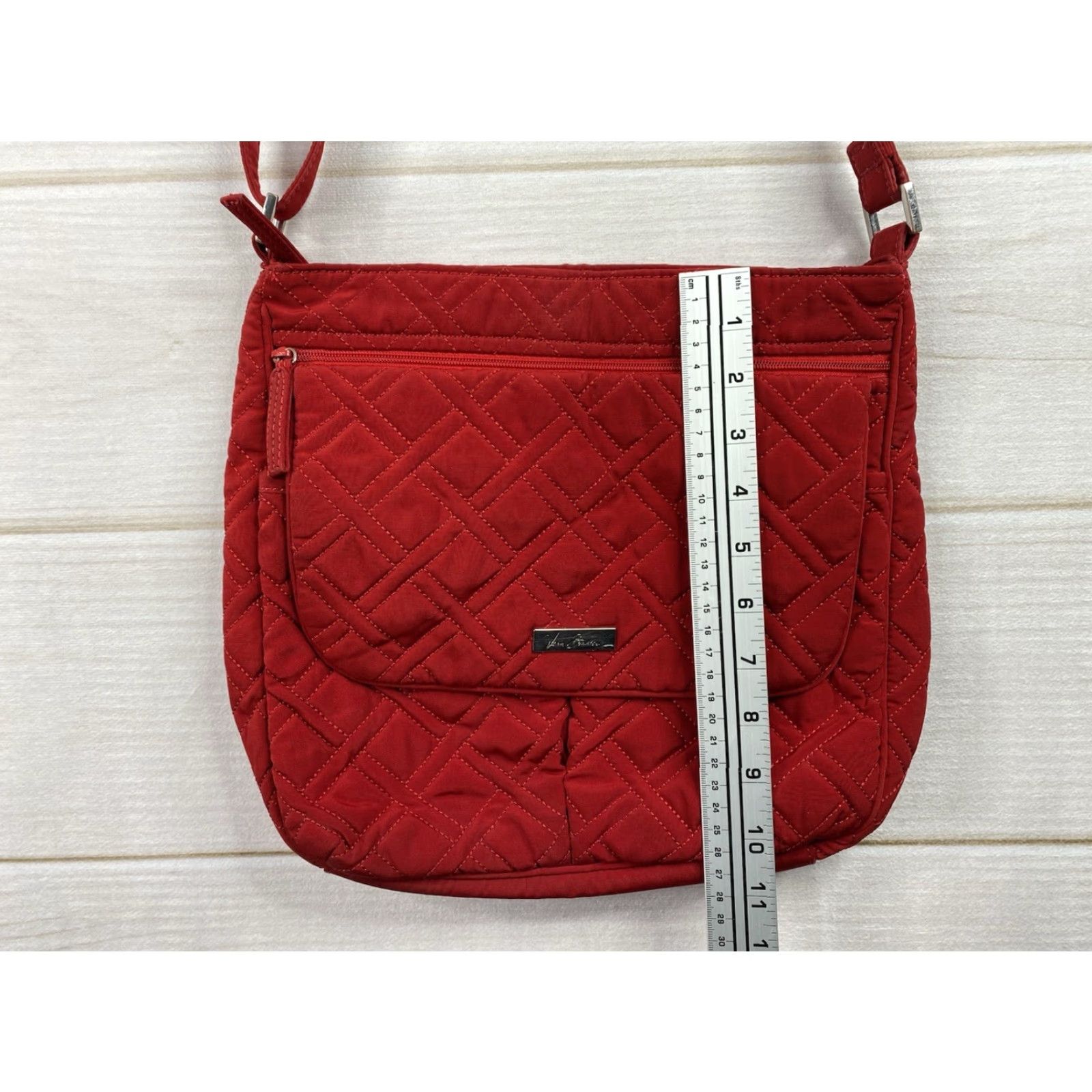 Vera Bradley Vera Bradley Crossbody Bag Red Quilted Medium Size Cotton Interior Multicolor Lining Zip Closure Adjustable Strap Inner Pockets Exterior Cotton Size ONE SIZE - 3 Thumbnail