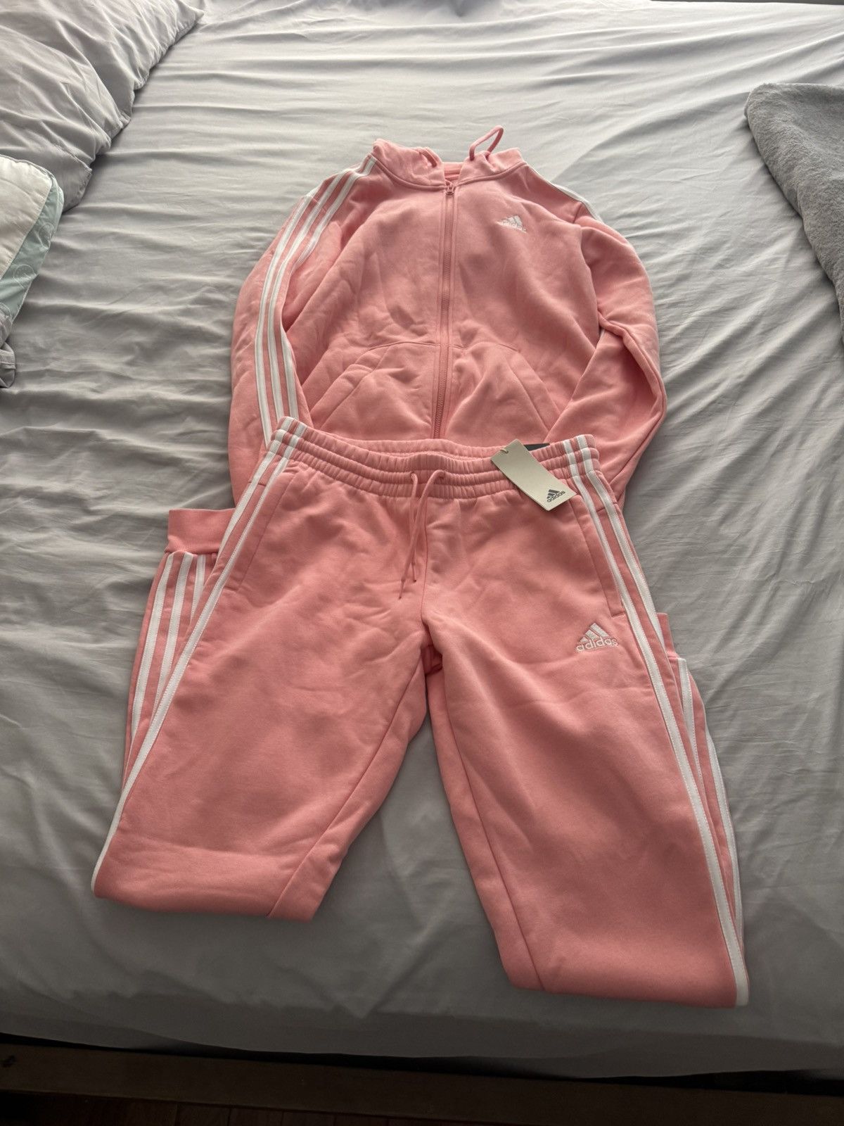 Adidas Wmns adidas tracksuit Size M / US 6-8 / IT 42-44 - 1 Thumbnail
