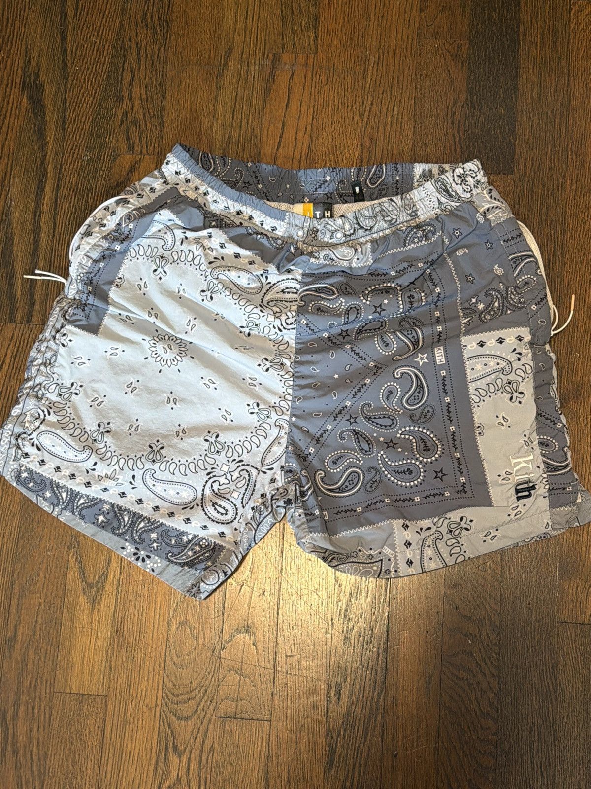 Kith Kith Bandana Swim Shorts Size 30 Size US 30 / EU 46 - 1 Thumbnail