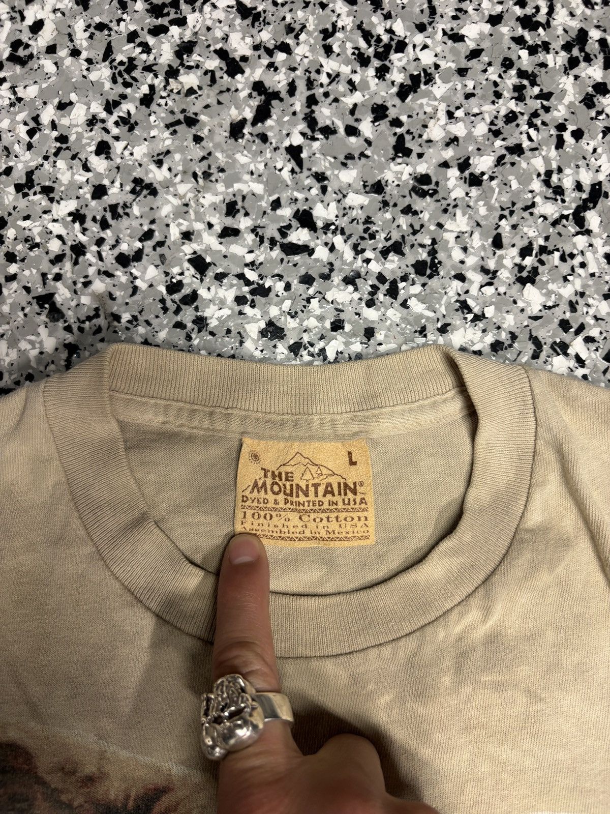 The Mountain Vintage 2002 The Mountain “Elephant” T-Shirt Size L 0791 Size US L / EU 52-54 / 3 - 3 Thumbnail
