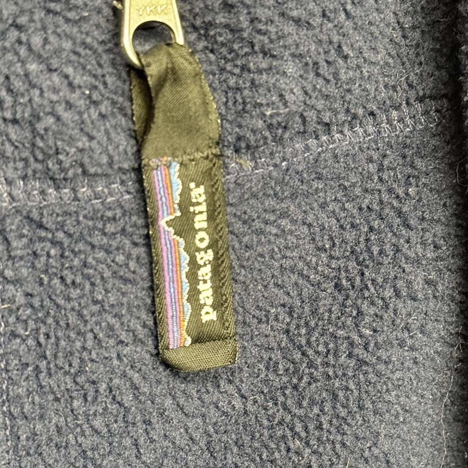 Patagonia VTG 90s Patagonia Synchilla navy blue fleece jacket full zip Size US XL / EU 56 / 4 - 8 Thumbnail