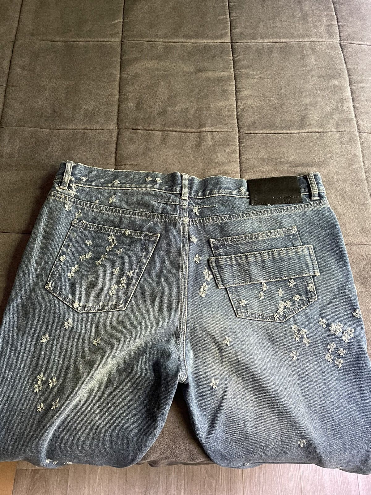 Givenchy Givenchy Cuban Cut Snowflake Distressed Jeans Size US 34 / EU 50 - 5 Thumbnail