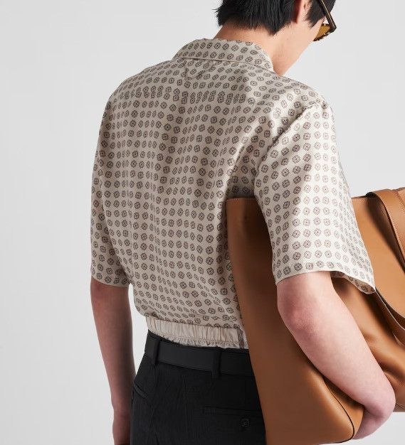 Prada oc11z0625 Shirt in Beige Size US S / EU 44-46 / 1 - 4 Thumbnail