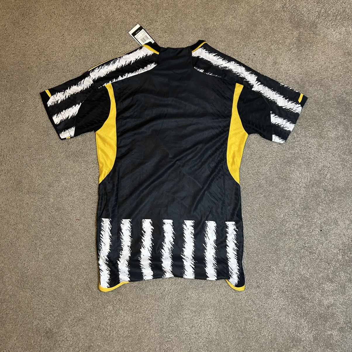Adidas Juventus 23/24 Jersey Brand New Size US S / EU 44-46 / 1 - 4 Thumbnail