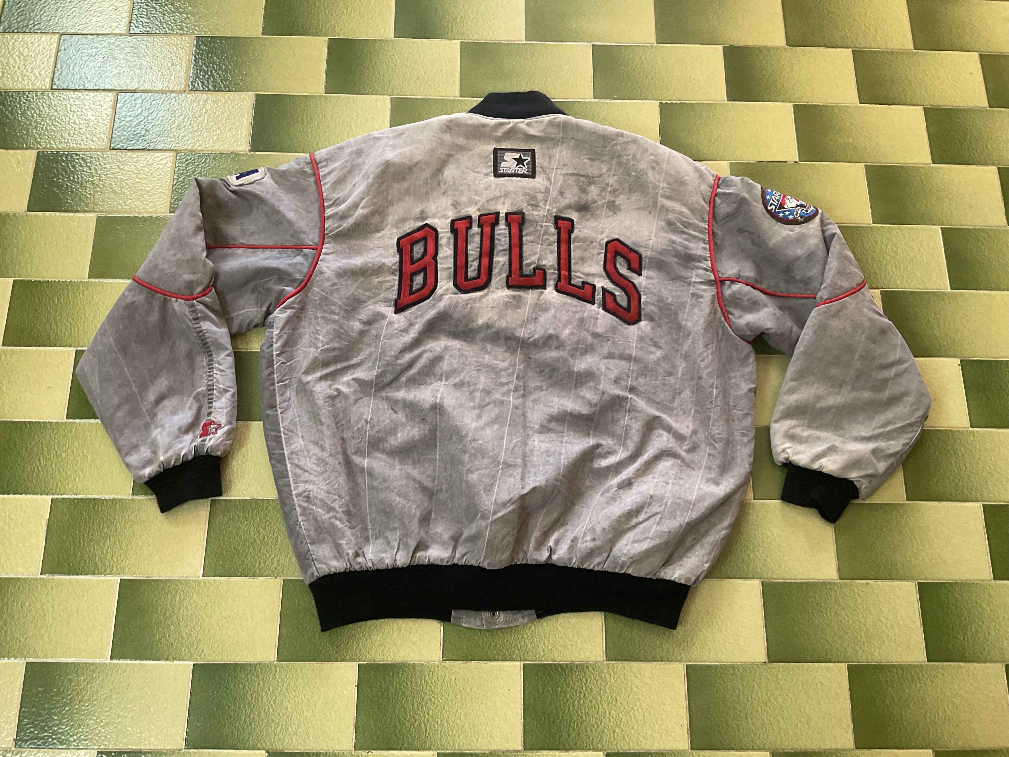 NBA Vintage 90s Starter NBA Chicago Bulls Bomber Jacket Size US L / EU 52-54 / 3 - 2 Thumbnail