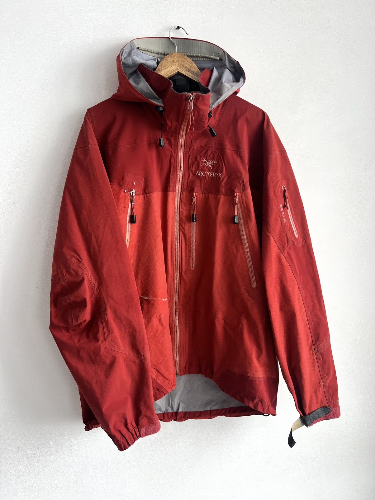 Arc'teryx 🔥Vintage 2004 Arcteryx Theta SV Sangria Red Gore-Tex Jacket Size US XL / EU 56 / 4 - 1 Thumbnail