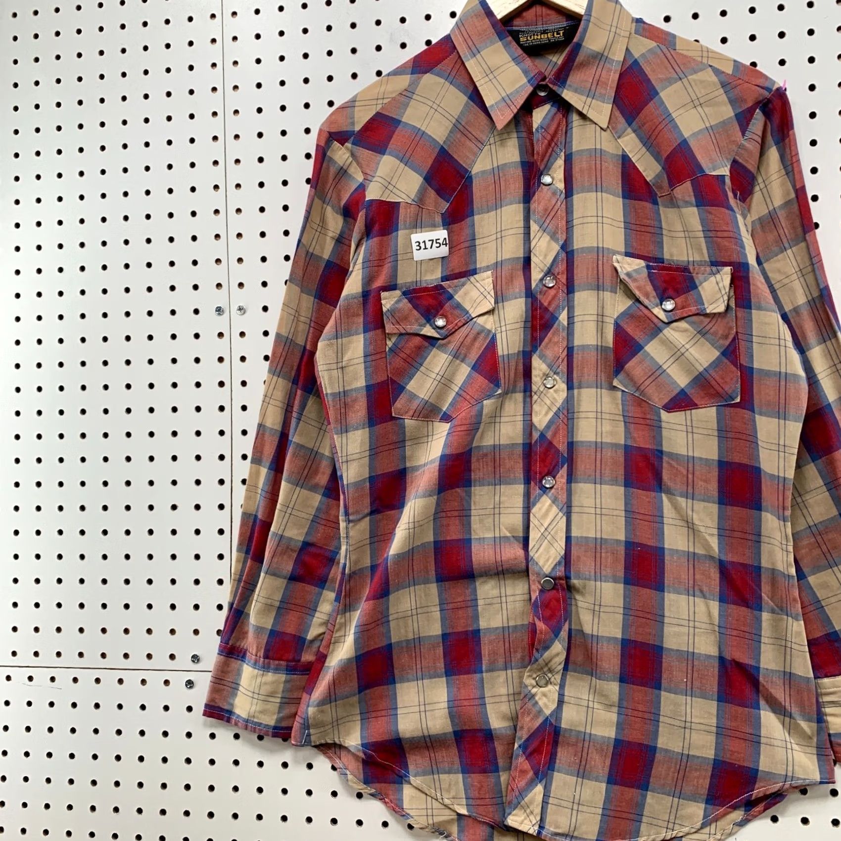 Vintage VINTAGE Pearl Knotts Sunbelt Mens Pearl Snap Western Shirt Small Red Beige Plaid 80s 90s Men Women? Size US S / EU 44-46 / 1 - 3 Thumbnail