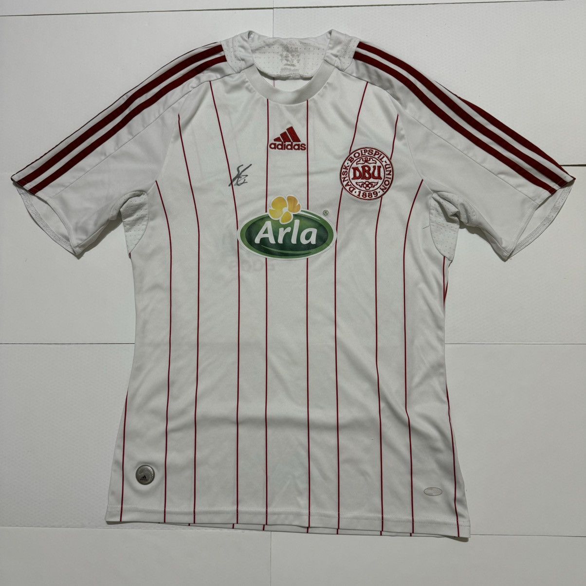 Adidas × Vintage Adidas Denmark 2008/10 DBU Away Football Soccer Jersey Size US S / EU 44-46 / 1 - 1 Thumbnail