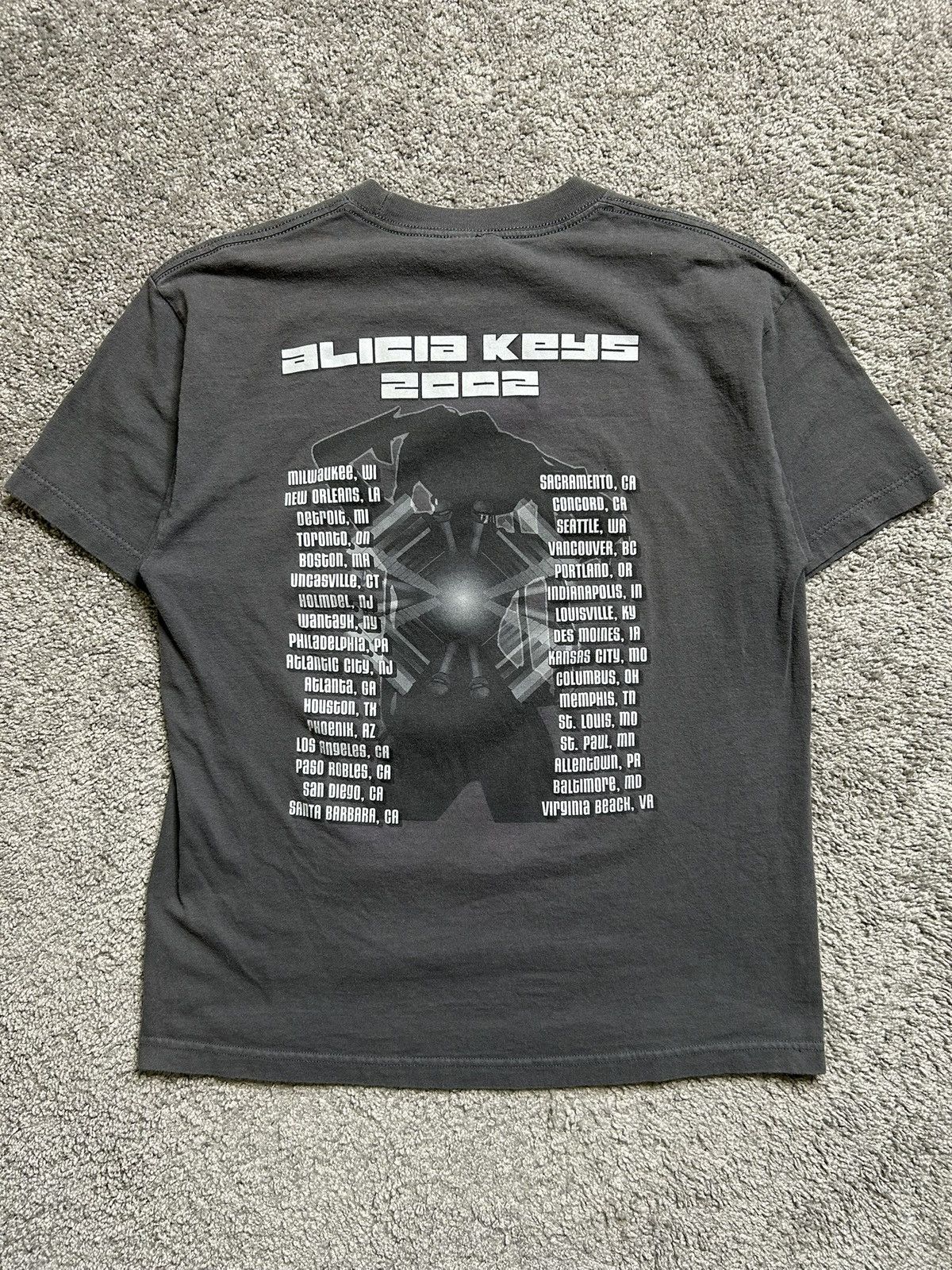Band Tees Vintage Y2K Alicia Keys Tour Tee Dated 2002 Triple A USA Size US L / EU 52-54 / 3 - 5 Thumbnail