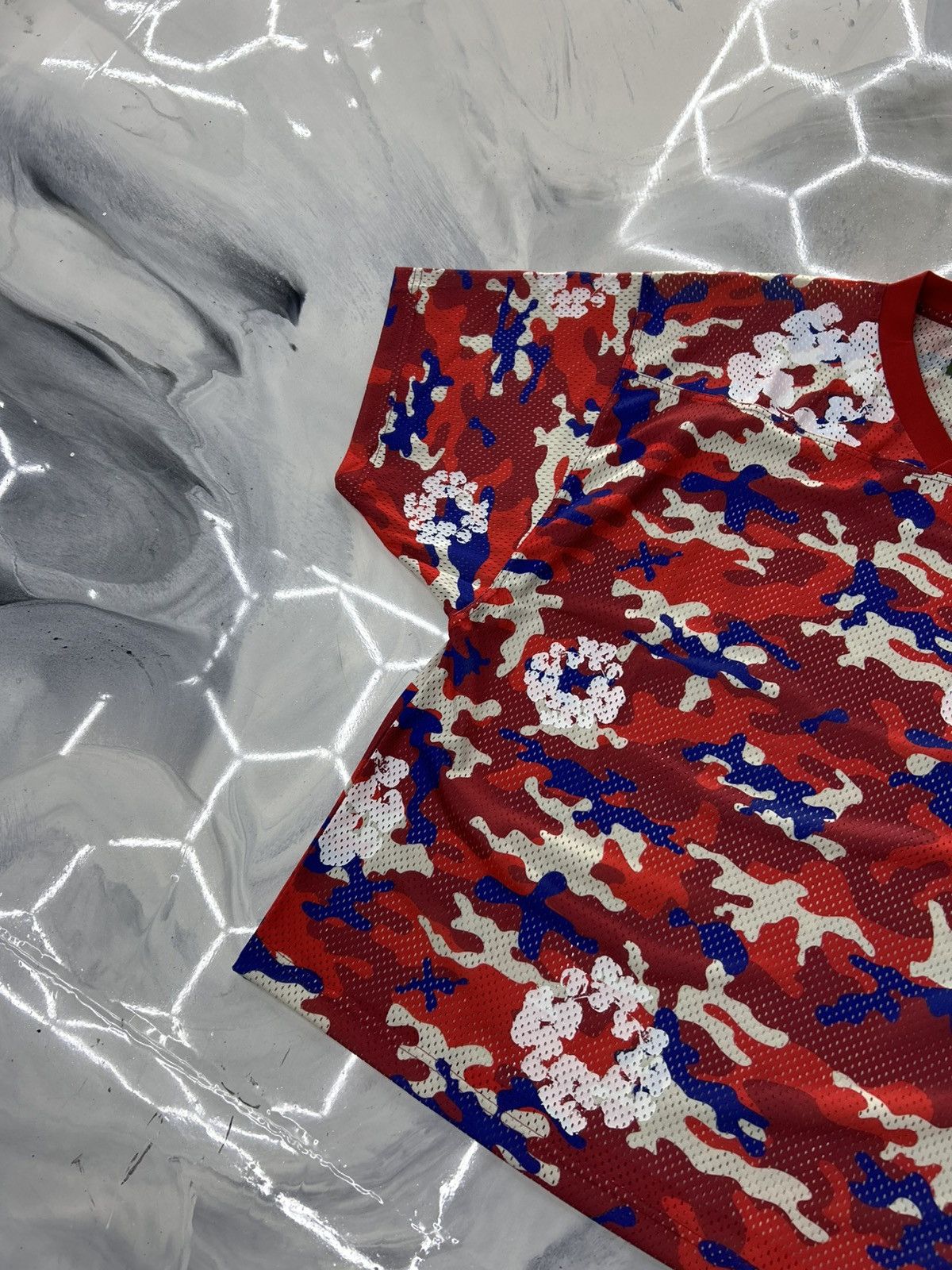 DENIM TEARS Denim Tears Red Blue Camo Cotton Wreath Jersey Size M Size US M / EU 48-50 / 2 - 8 Thumbnail