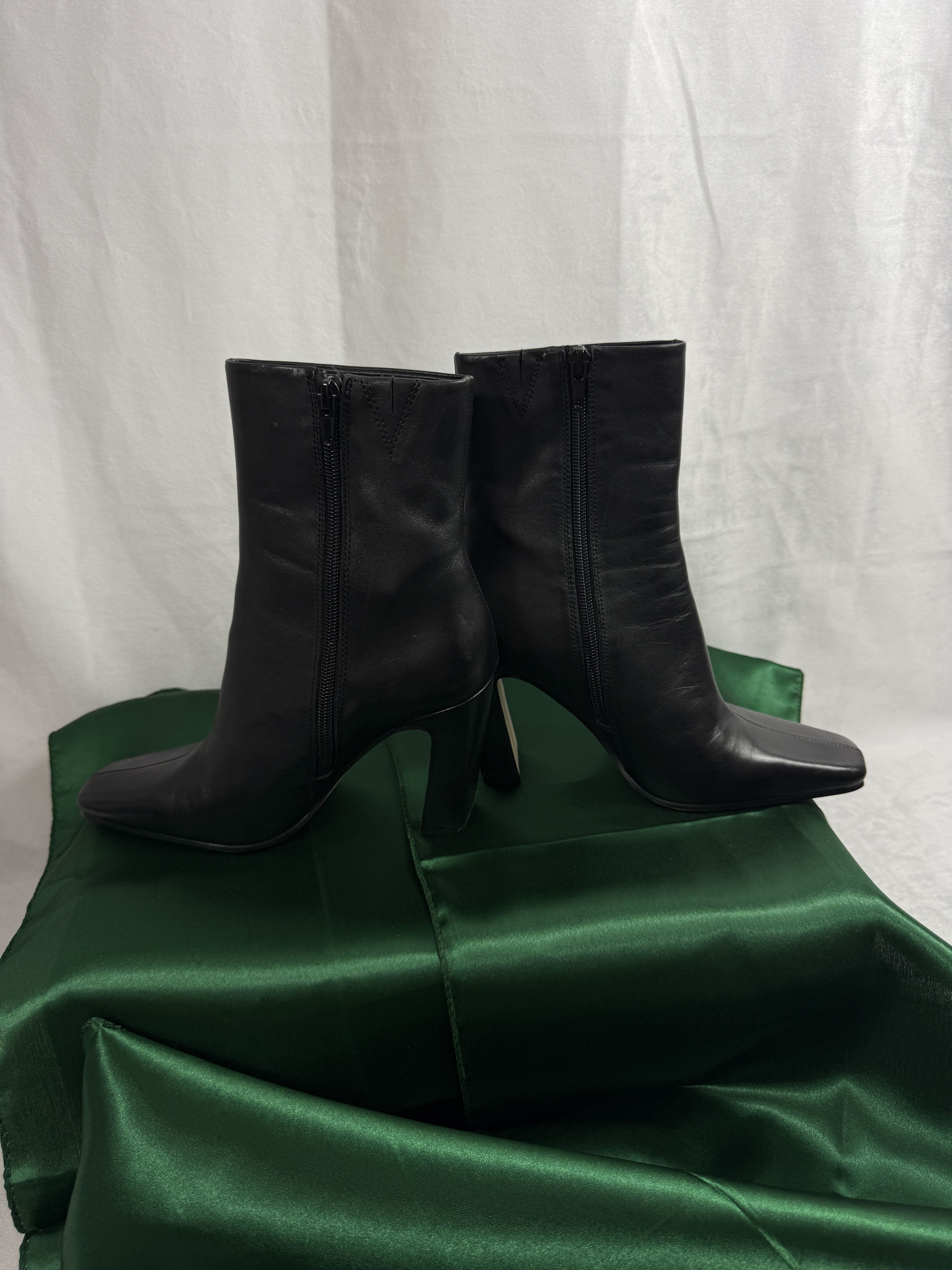 Steve Madden Steve Madden Black Leather Boots Size US 6 / IT 36 - 3 Thumbnail