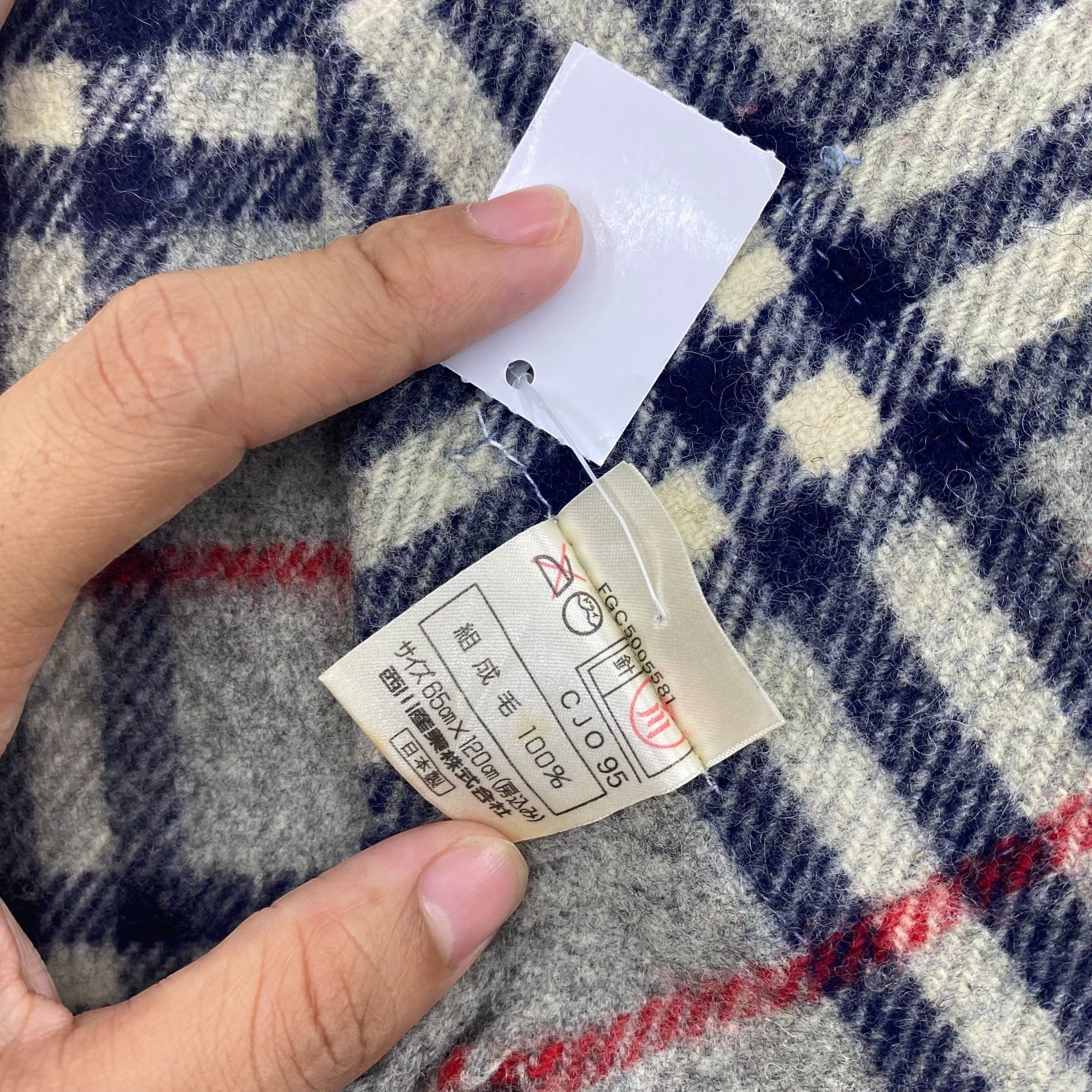 Burberry Vintage Burberry Scarf Muffler Wool Shawls Babushka Scarves Size ONE SIZE - 8 Thumbnail