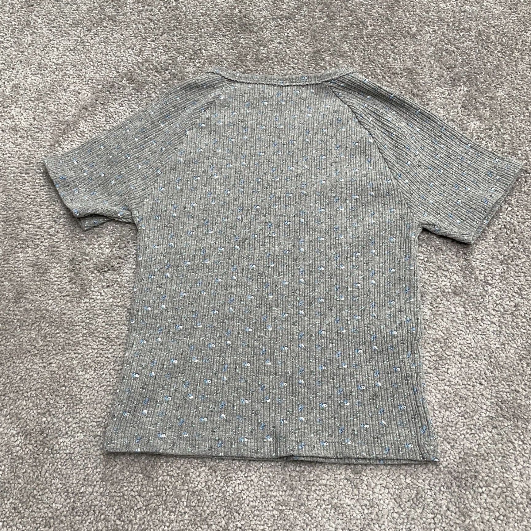 American Eagle Outfitters American Eagle Top Juniors XS Gray Floral Crew Neck Short Sleeve Ribbed Knit Size XS / US 0-2 / IT 36-38 - 2 Thumbnail
