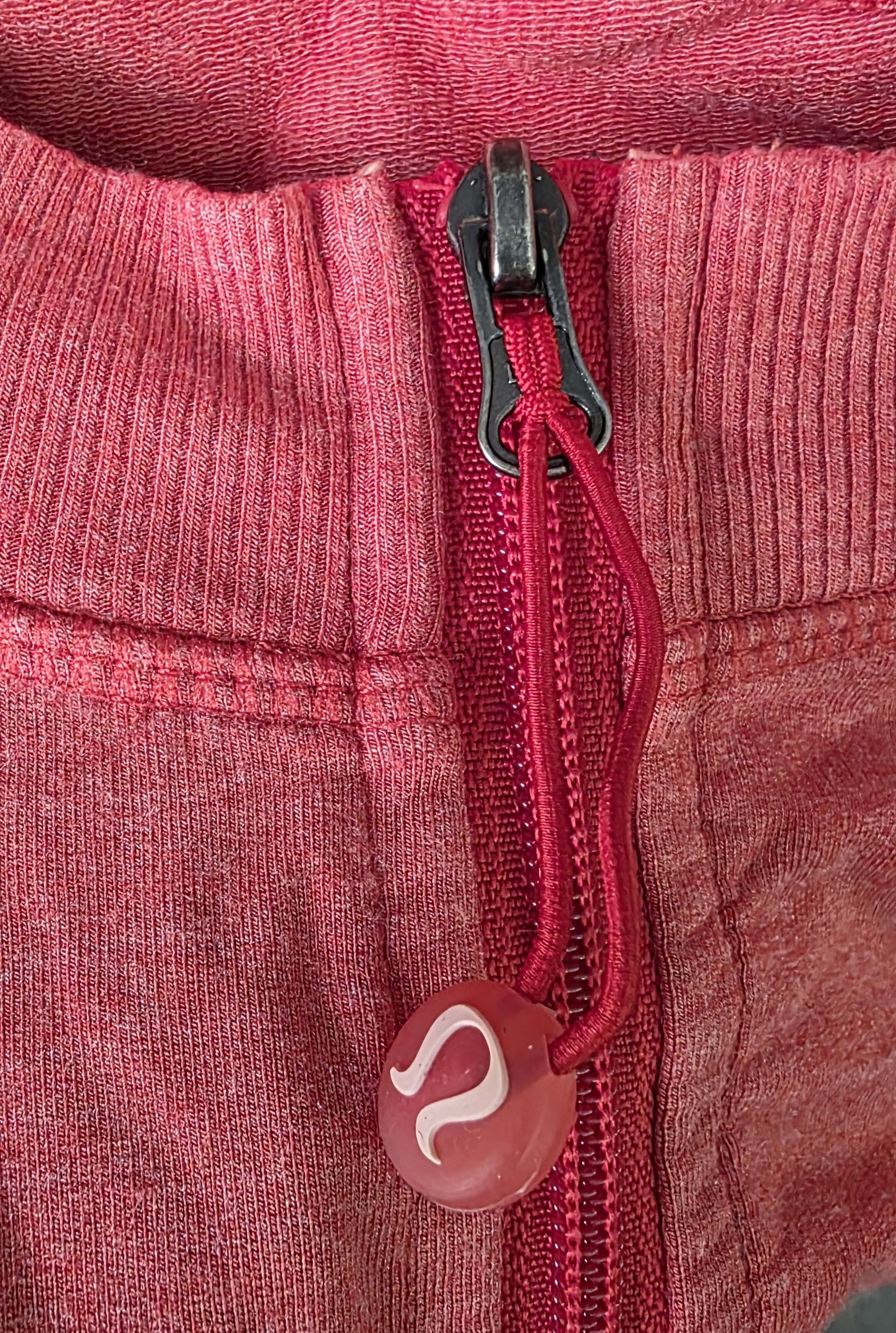 Lululemon Lululemon Jacket Heather Red Jacket PTP 17" Approx M 8 Size M / US 6-8 / IT 42-44 - 4 Thumbnail