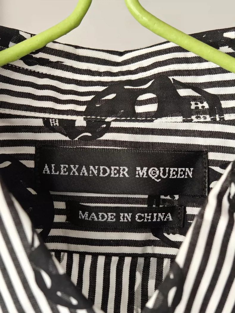 Alexander McQueen Alexander McQUEEN Men's skull - patterned striped shirt Size US S / EU 44-46 / 1 - 3 Thumbnail