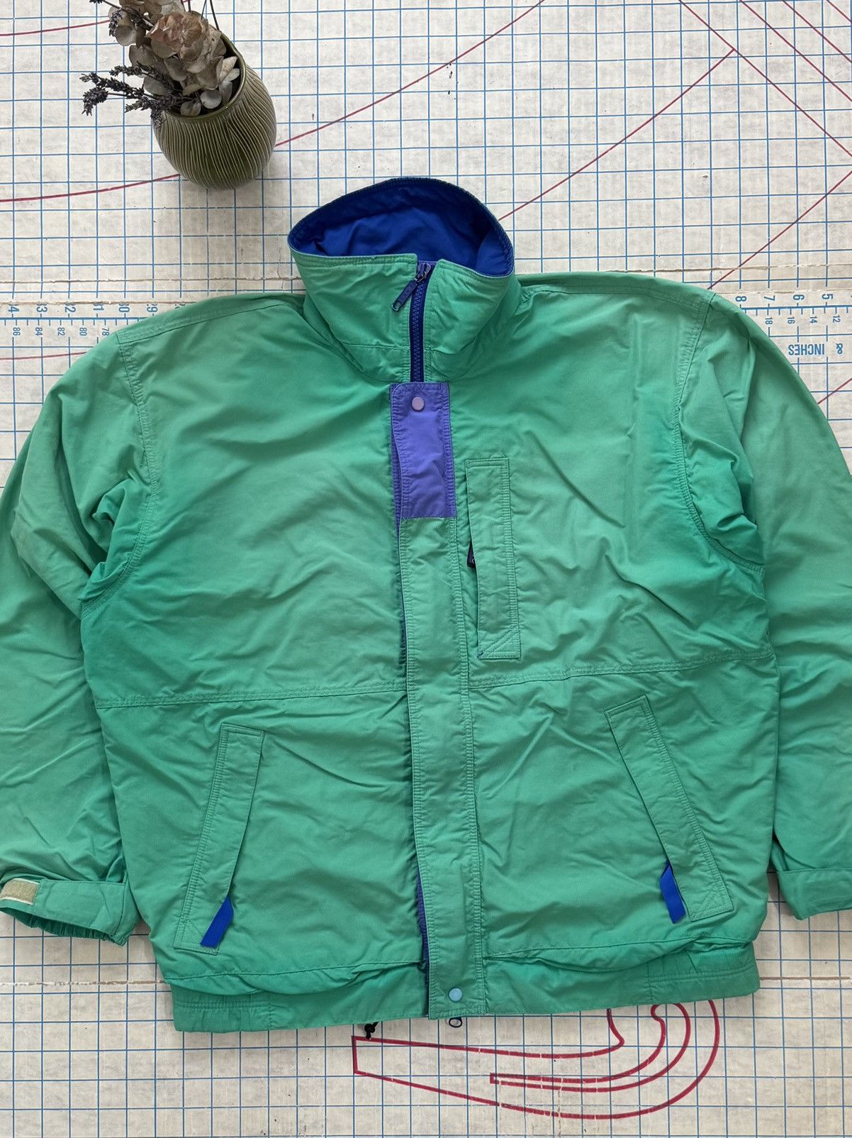 Patagonia Vintage Patagonia Faded Green Shell Jacket Size Medium Size US M / EU 48-50 / 2 - 2 Thumbnail