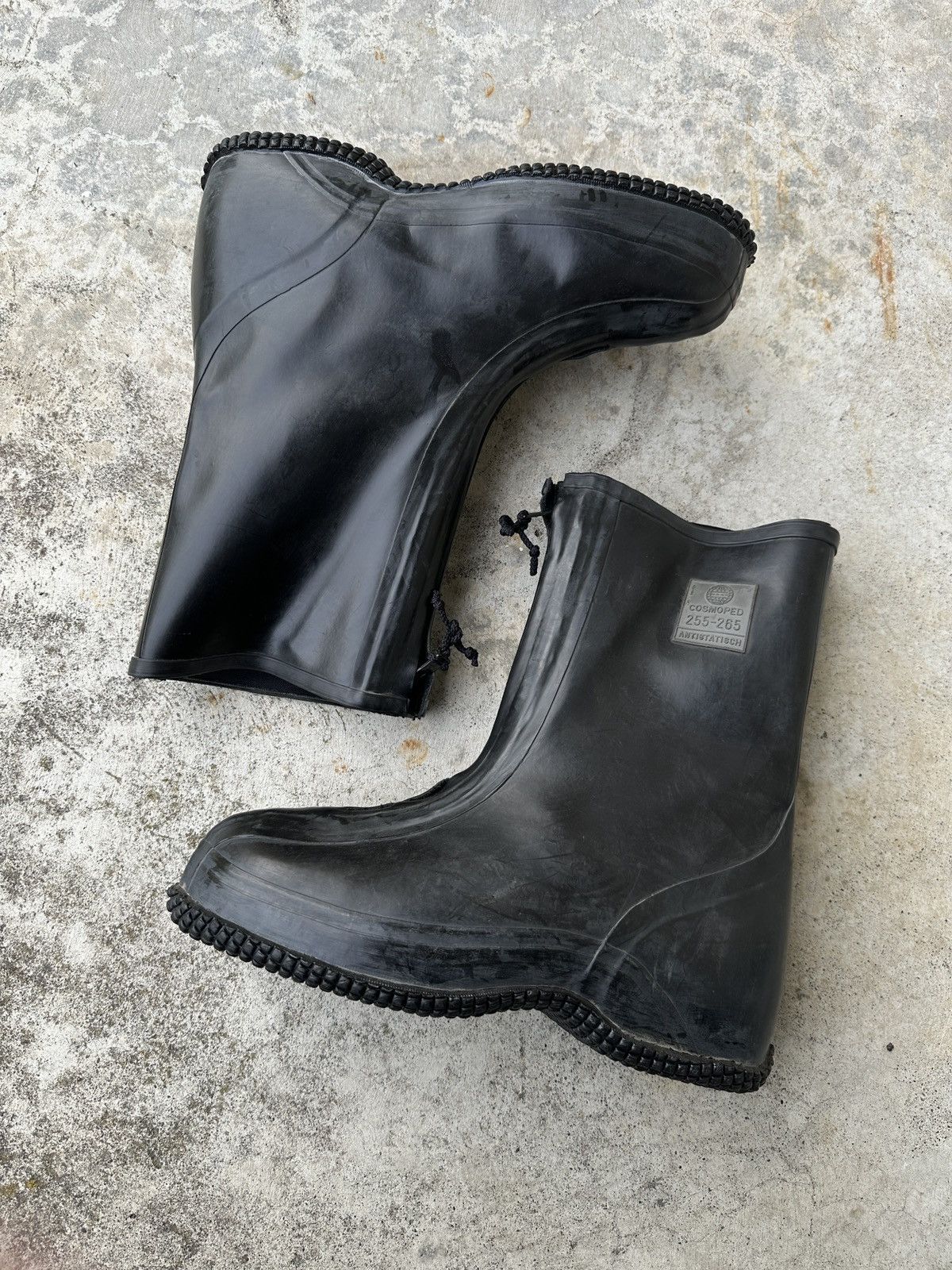 Bata 1980s German Rubber Bunny Snow Tractor Yeezy Overboot Size US 11.5 / EU 44-45 - 1 Thumbnail