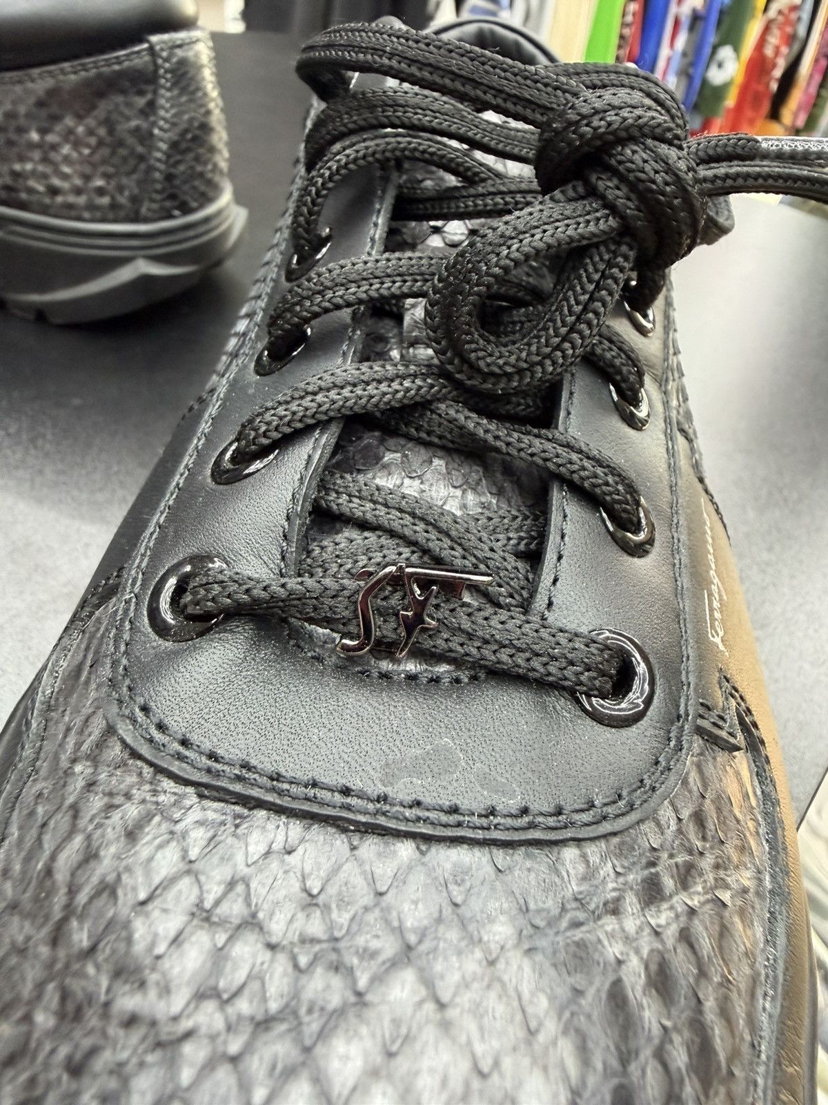 Salvatore Ferragamo Size 8.5 - Salvatore Ferragamo Black Animal Print Size US 8.5 / EU 41-42 - 10 Thumbnail