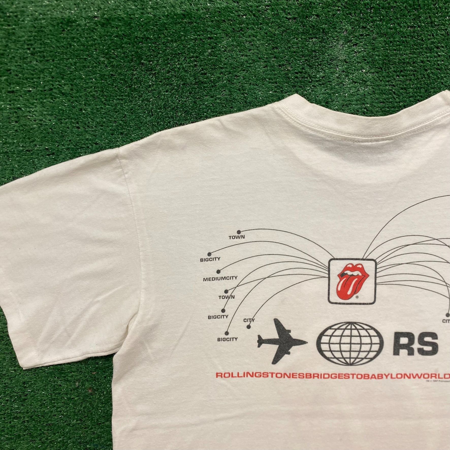 Band Tees Vintage 90s Rolling Stones Lips Single Stitch Rock Band Tee Size US L / EU 52-54 / 3 - 7 Thumbnail
