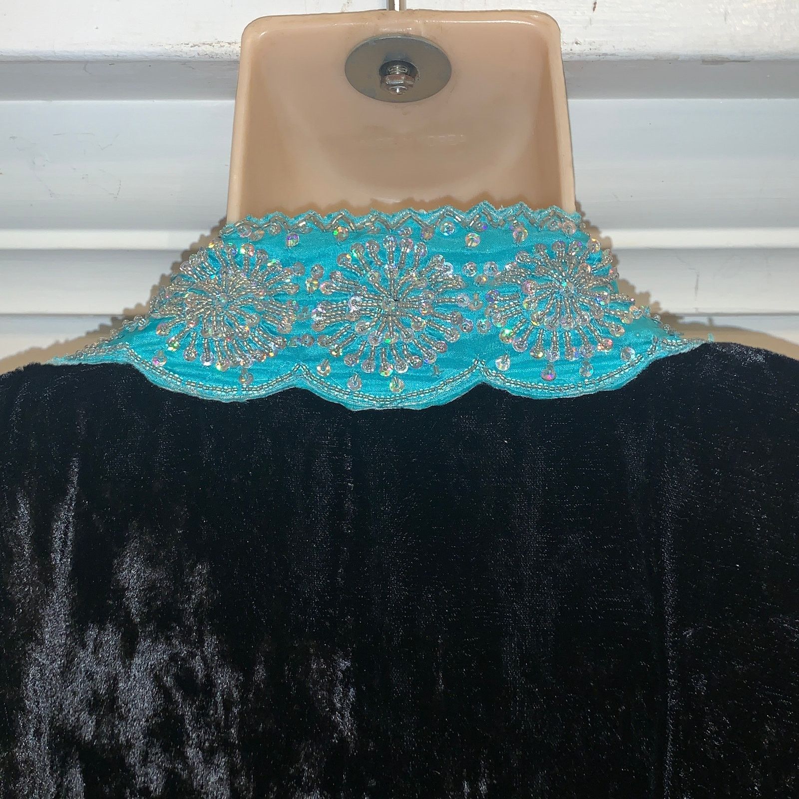 Other VINTAGE 90’s SAGE MACHADO FRINGED BEADED VELVET JACKET Size S / US 4 / IT 40 - 9 Thumbnail