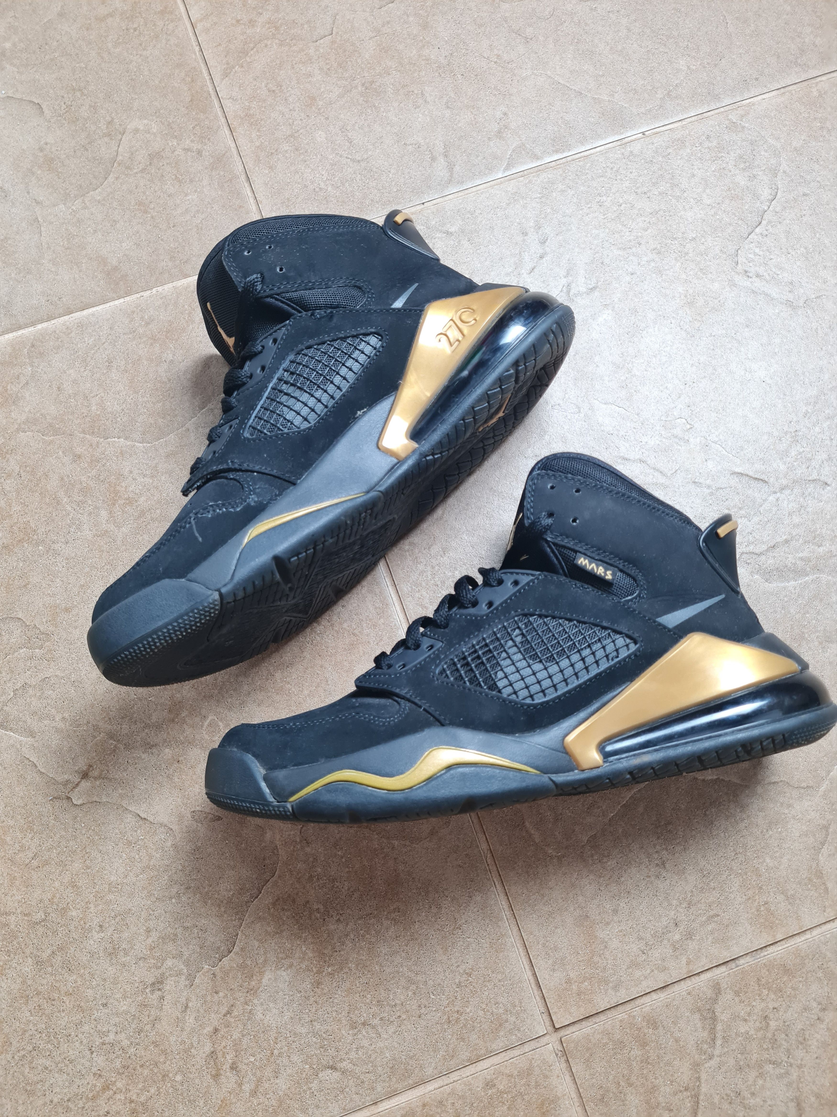 Nike Nike Air Jordan Mars 270 Mens Black/Gold CD7070-007 SZ US7 Size US 7 / EU 40 - 3 Thumbnail
