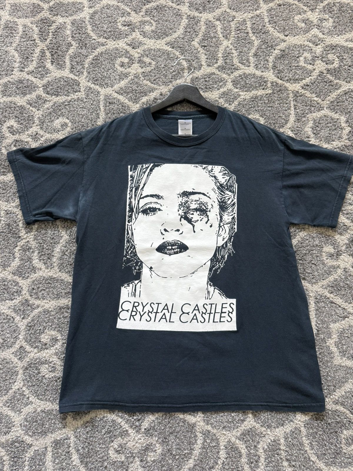 Band Tees × Streetwear × Vintage Crystal Castles Madonna Potrait