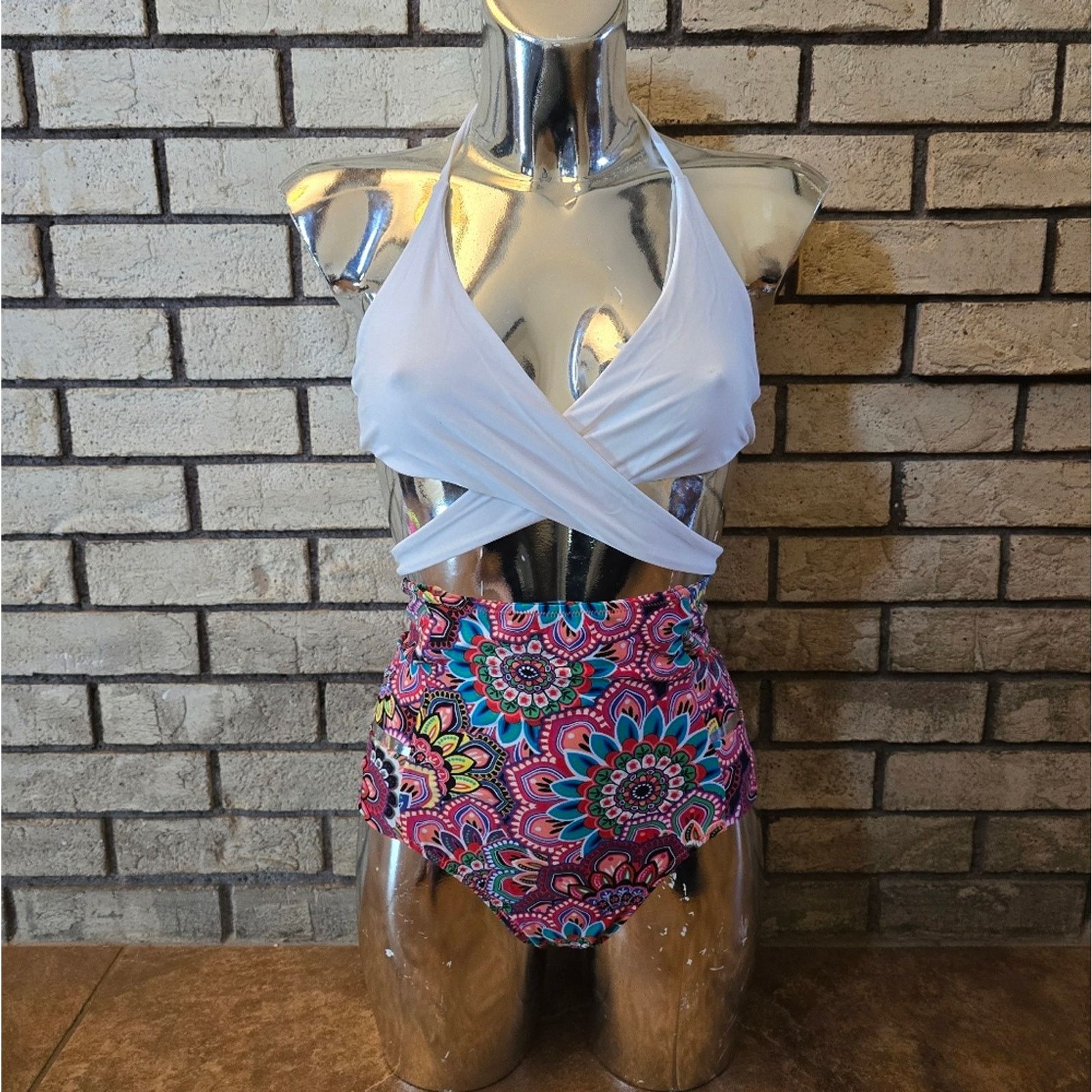 White Flower FYS CoralCoast×Hollywood Bikini Set