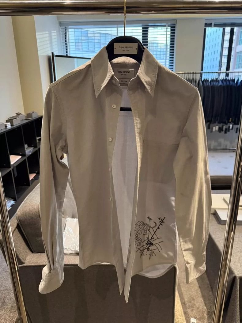Thom Browne Thom browne Rare gray embroidered shirt 2504-Nextarrow Size US M / EU 48-50 / 2 - 1 Thumbnail