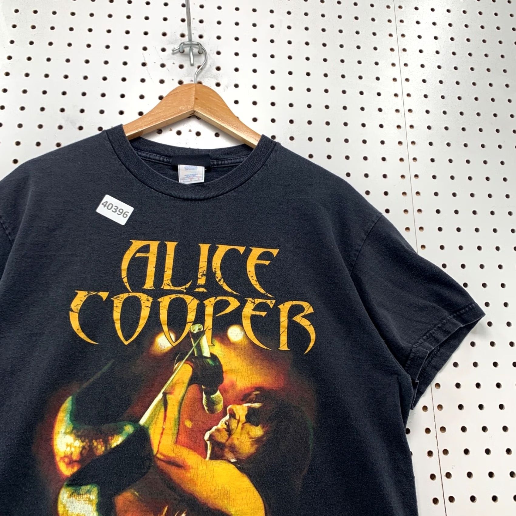 Vintage VINTAGE Alice Cooper Shirt Mens L Black Signature Network 2004 Music Shirt Mens Large Black Signature Network 2004 Music Size US L / EU 52-54 / 3 - 6 Thumbnail