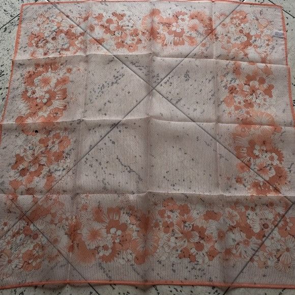 Vintage Vintage Flowered Scarf Handkerchief Size ONE SIZE - 3 Thumbnail