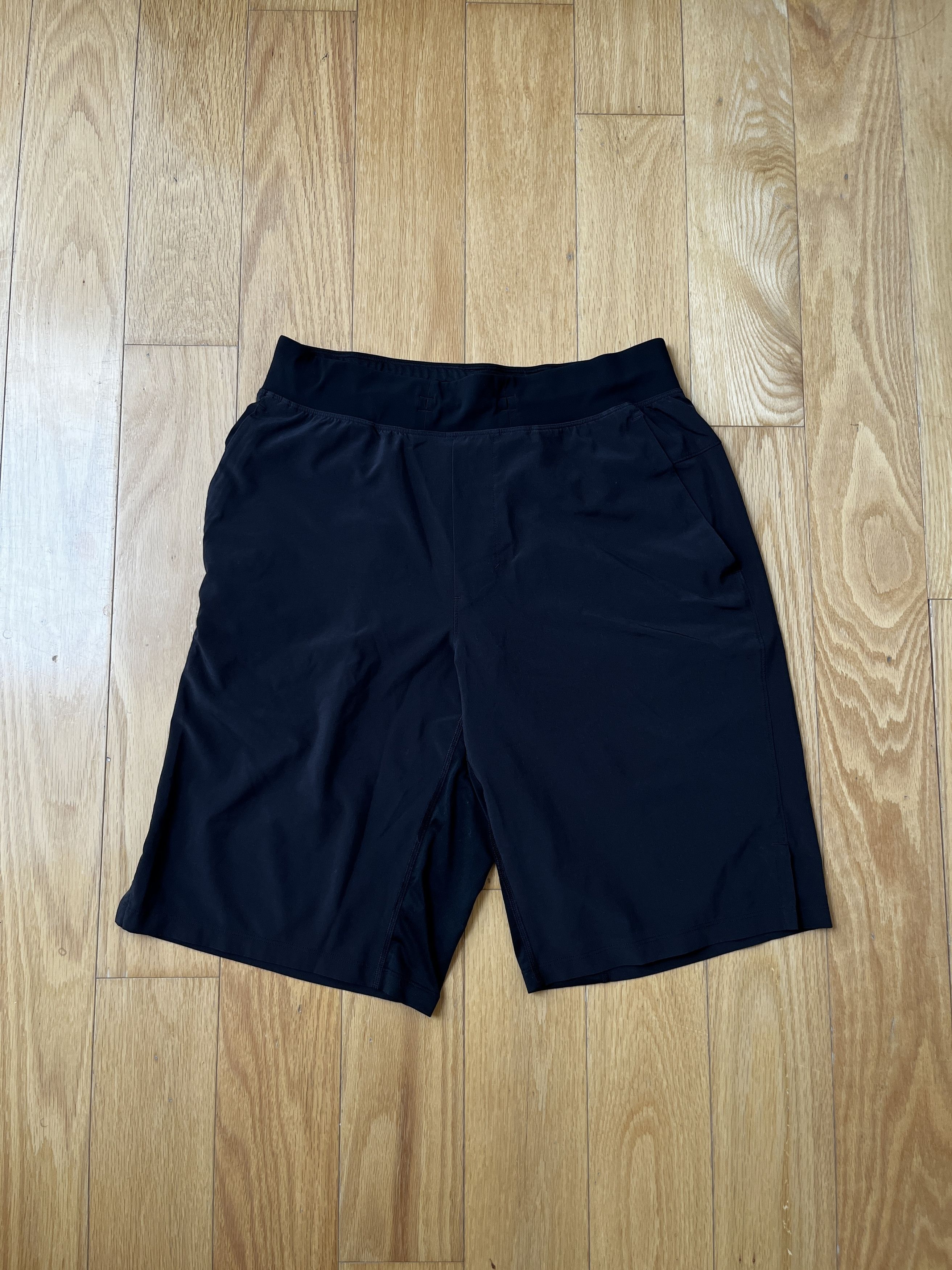 Lululemon Lululemon T.H.E. Linerless Shorts M Size US 32 / EU 48 - 1 Thumbnail