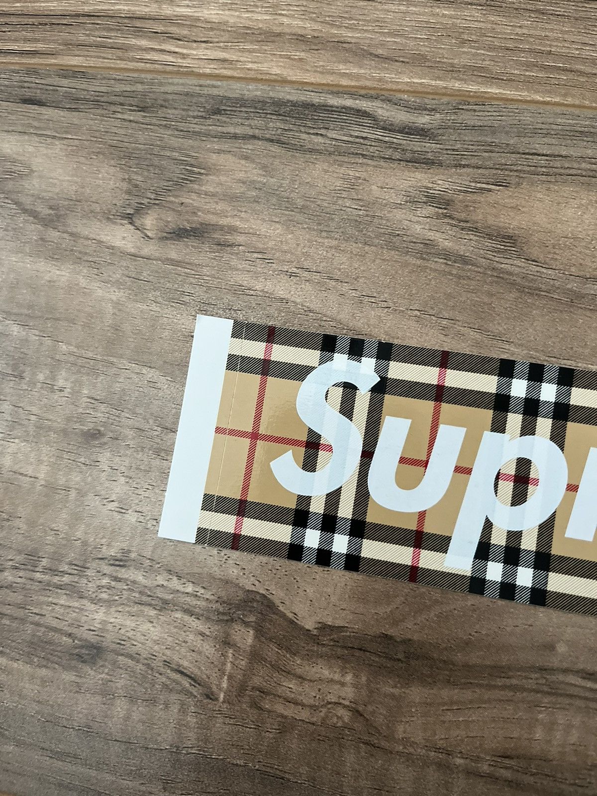 Burberry × Supreme Supreme Beige Burberry Box Logo Sticker Size ONE SIZE - 2 Thumbnail