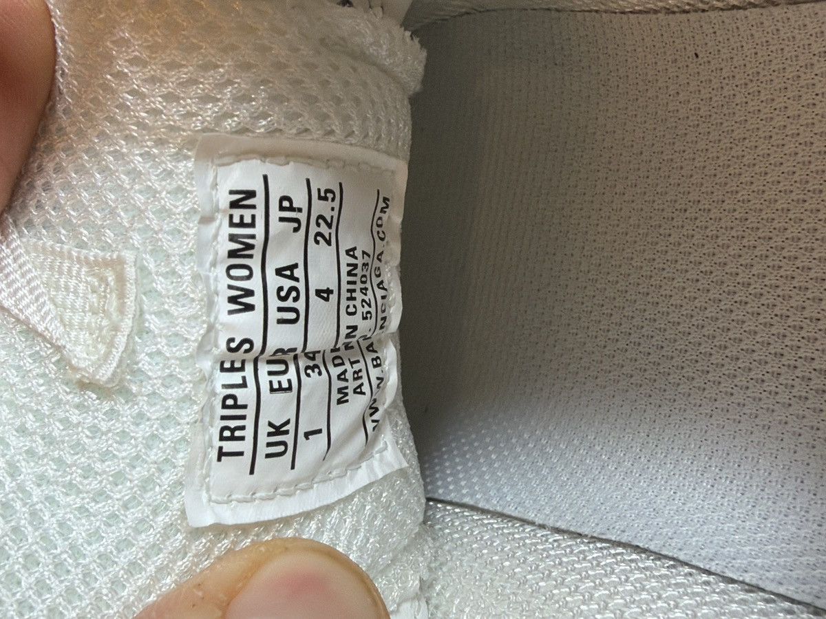 Balenciaga Size 34EU/4W - Balenciaga Triple S Distressed White NEW Size US 4 / IT 34 - 12 Thumbnail