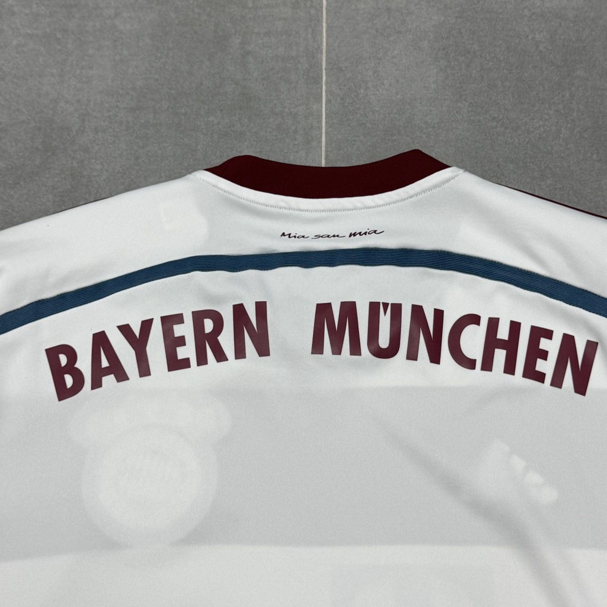 Adidas Adidas FC Bayern Munich 2014/2015 Away Soccer Jersey Shirt Size US S / EU 44-46 / 1 - 21 Thumbnail