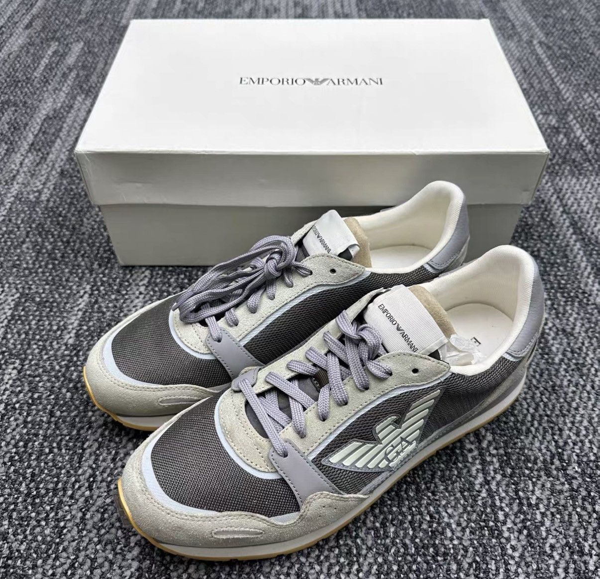 Armani Armani Suede Panel Casual Sneakers J42 Size US 10 / EU 43 - 1 Thumbnail