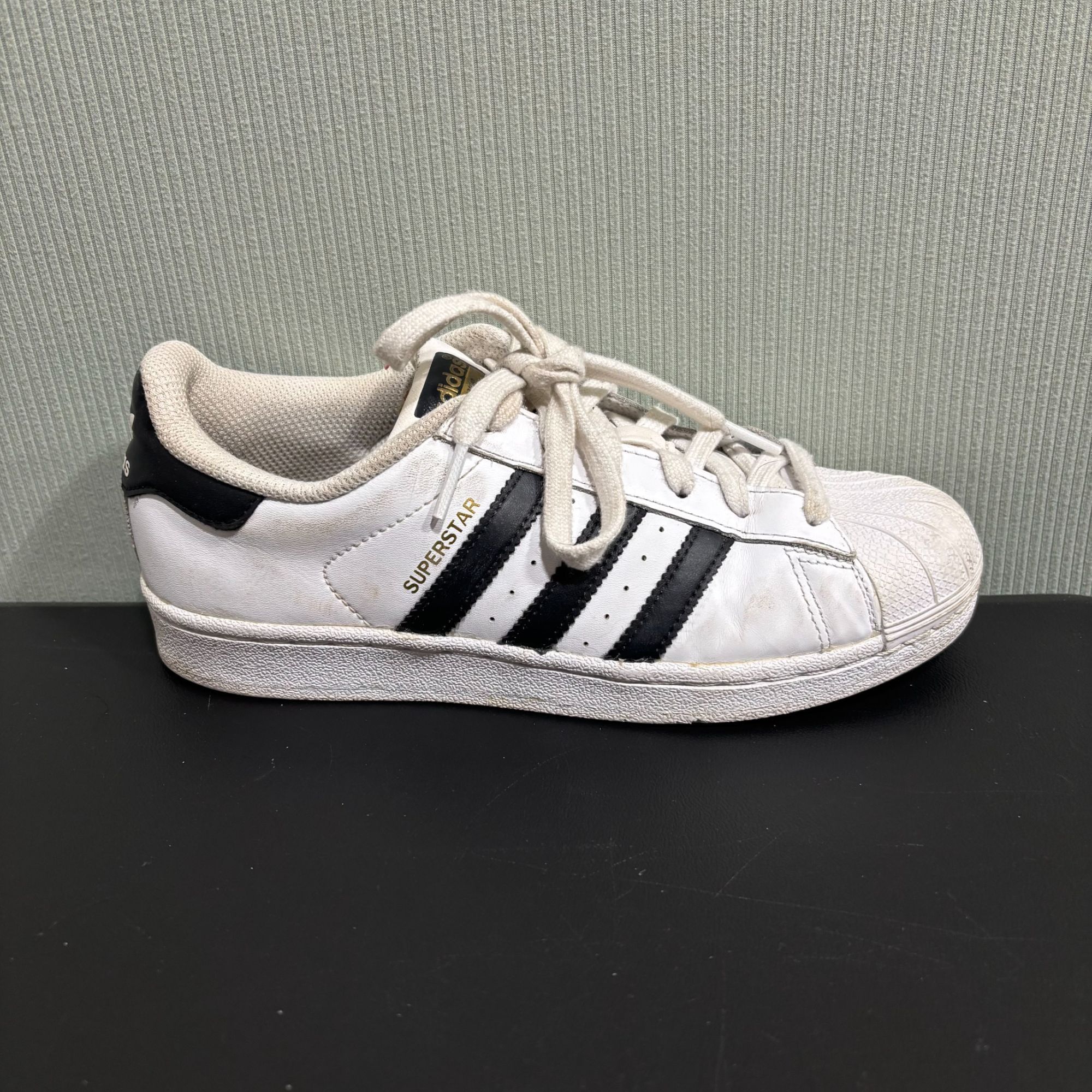 Adidas Adidas Superstar Women’s 5 White Black FX5453 Classic Shel Size US 5 / IT 35 - 7 Thumbnail
