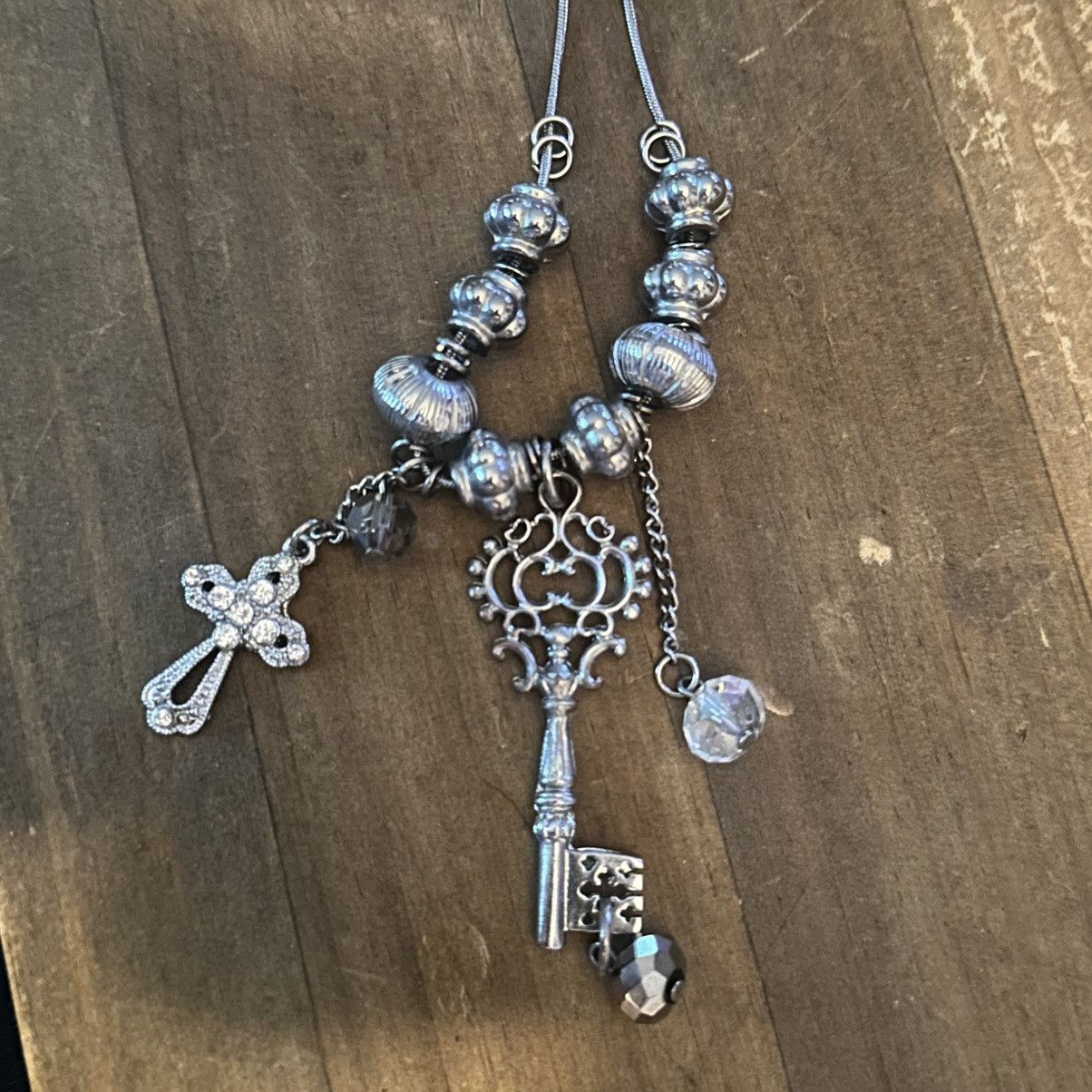 Other Cynthia Gale sliding charms cross and key pendant necklace Size ONE SIZE - 5 Thumbnail