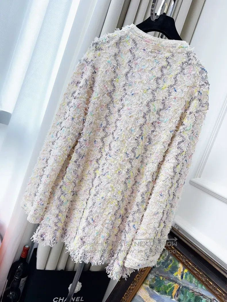 Chanel Chanel 22p preview medium and long beige wavy colour tasse Size S / US 4 / IT 40 - 2 Thumbnail