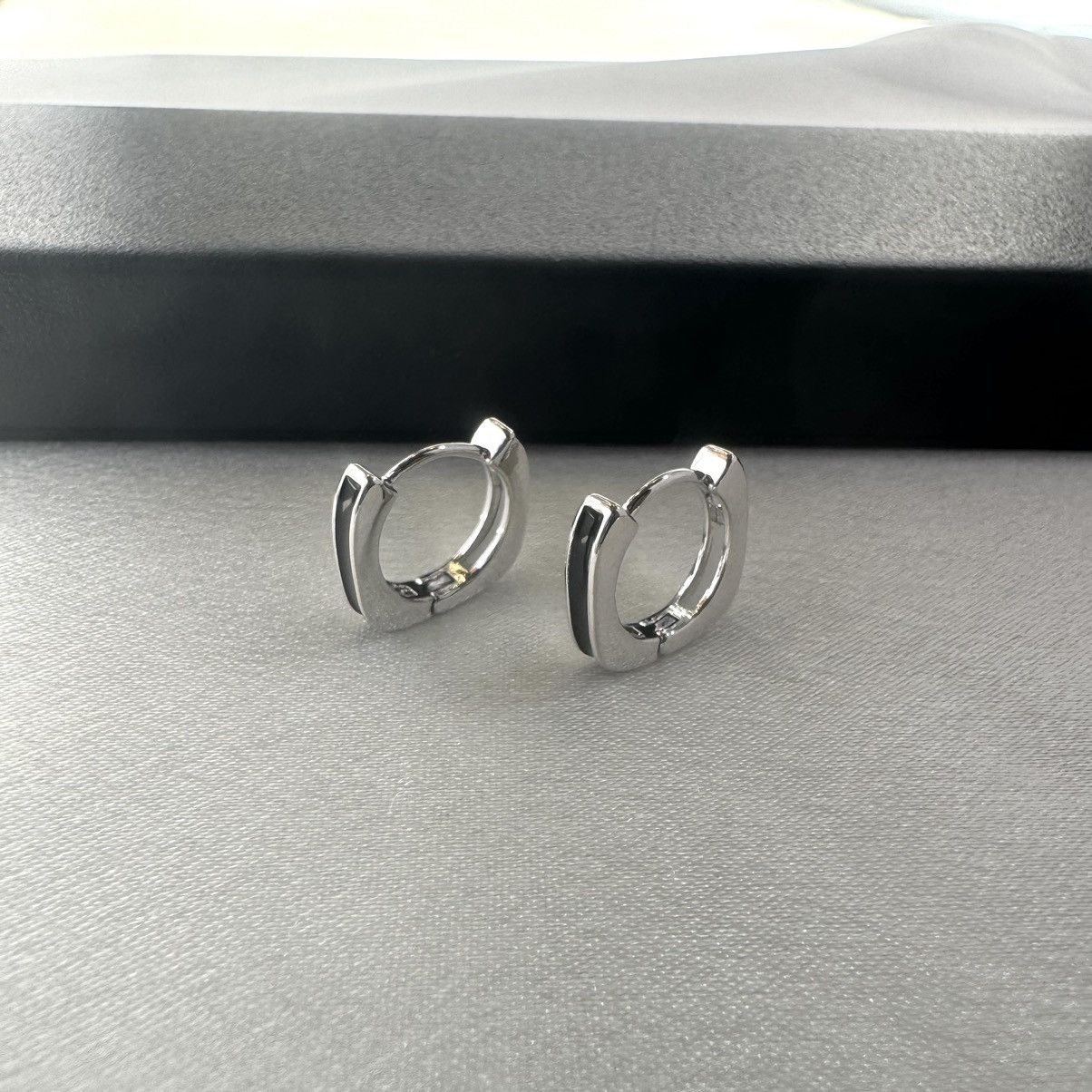 Other Geometric Square Small Hoop Earrings for Men Women Size ONE SIZE - 1 Thumbnail