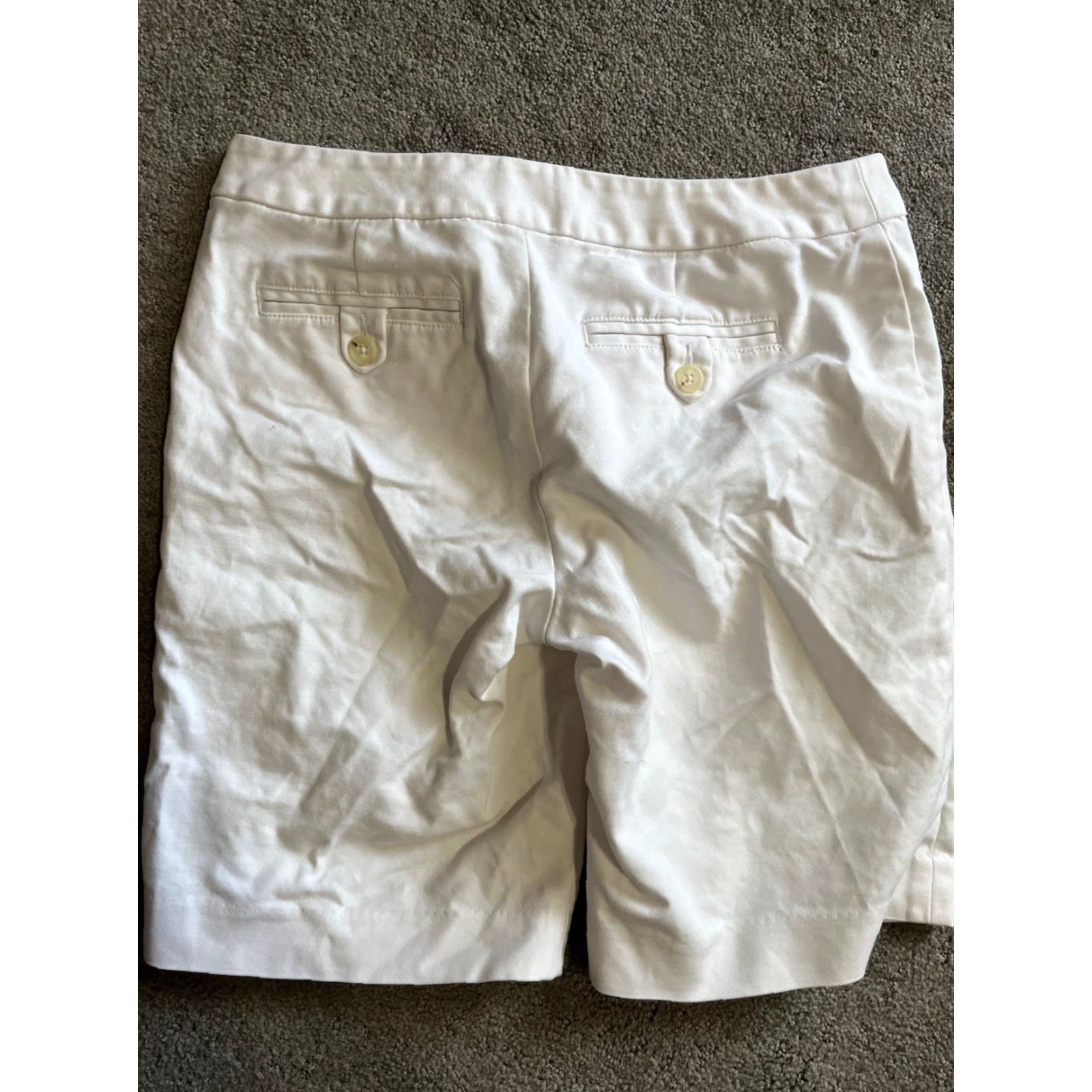 Banana Republic Banana Republic White Solid Chino Stretch Shorts Size 2P Petites Woman | Chino Shorts | White | 11 in Inseam | Cotton Spandex | Petite Womens Shorts Size 26" / US 2 / IT 38 - 2 Thumbnail