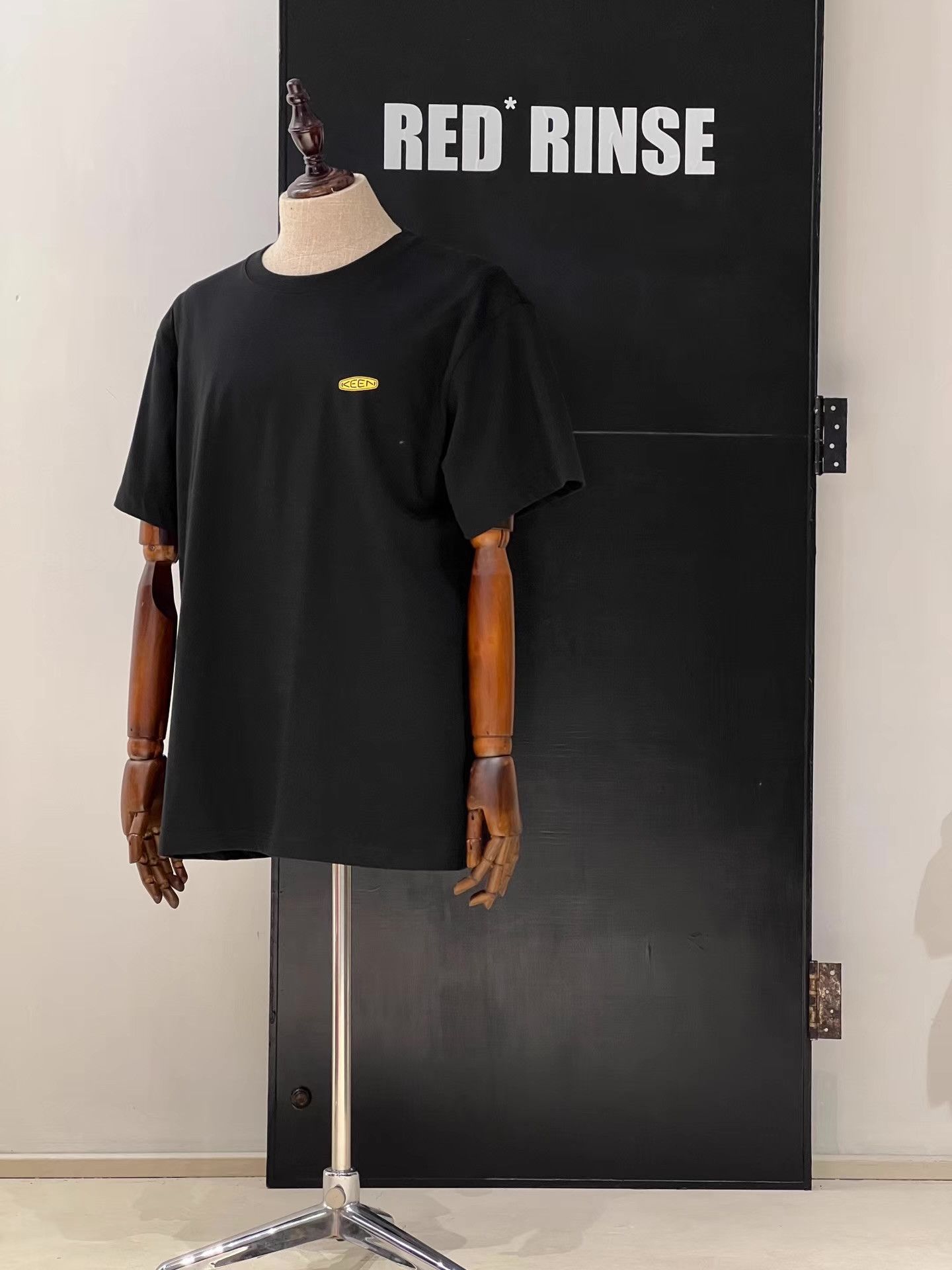 KEEN Keen Early Archive Short SleeveT‑shirt Kiko Kostadinov Q13 Size US L / EU 52-54 / 3 - 2 Thumbnail