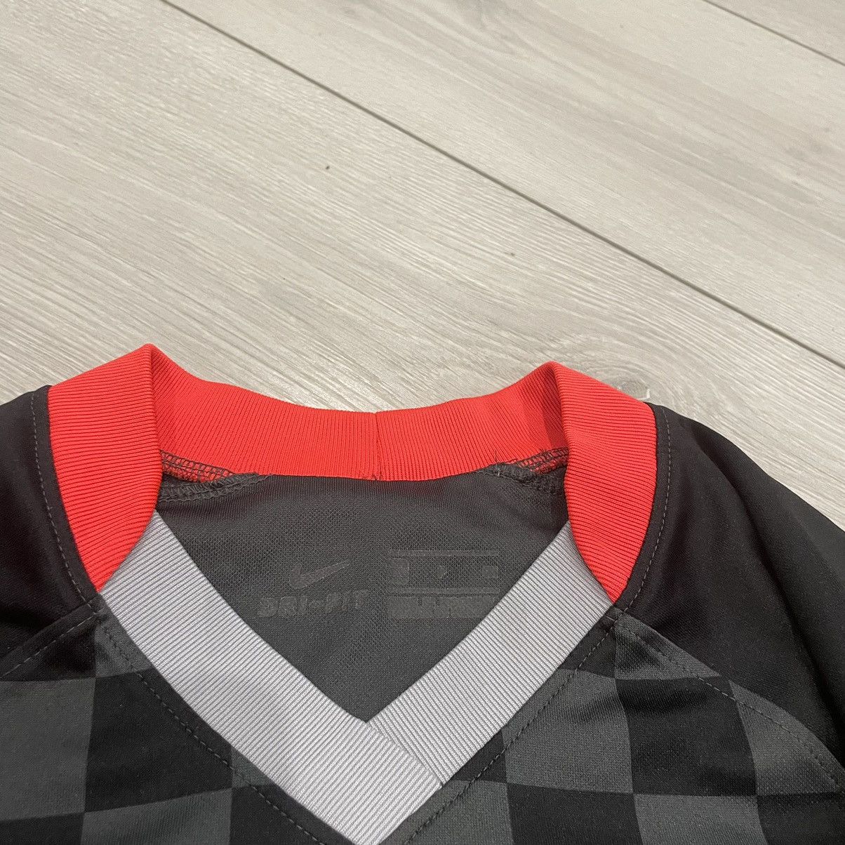 Other THIAGO Liverpool FIFA 2019 shirt jersey te respect Chartered Size US S / EU 44-46 / 1 - 7 Thumbnail