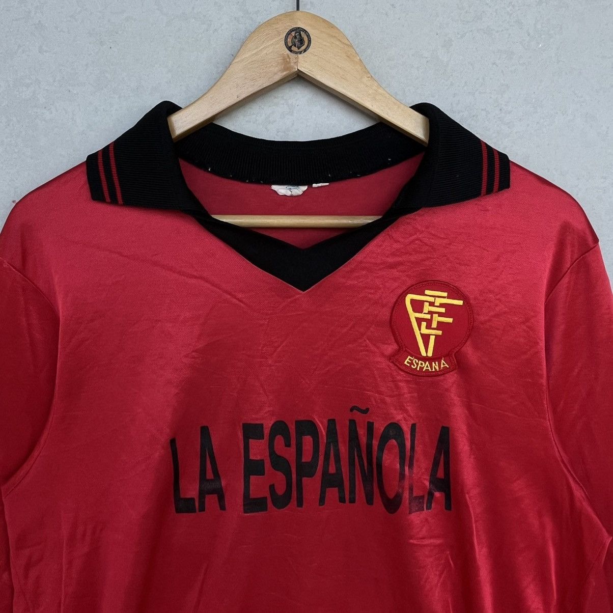Other Vintage Spain Red Long Sleeve Football Shirt Size L Size US L / EU 52-54 / 3 - 4 Thumbnail