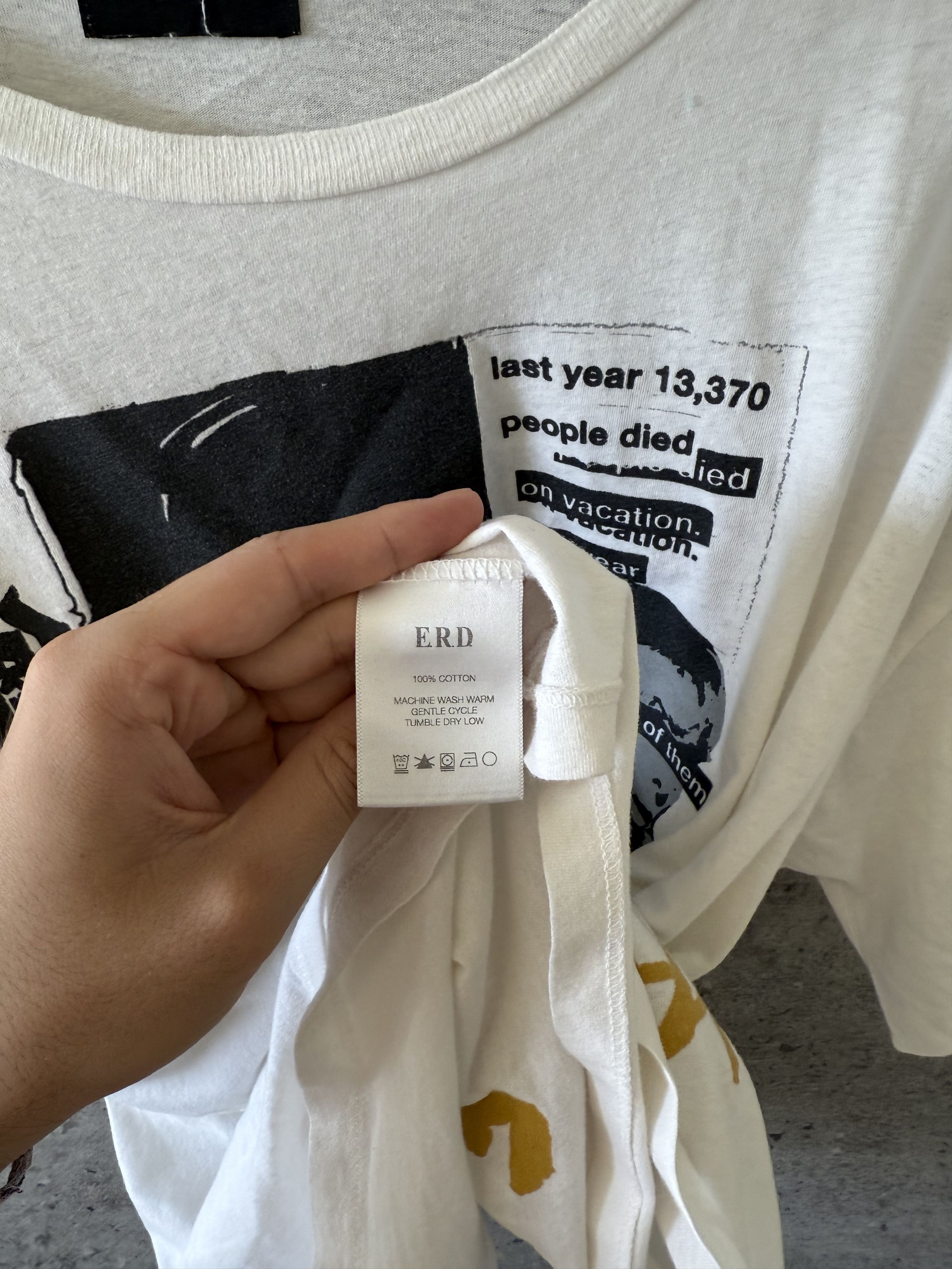 Enfants Riches Deprimes Enfants riches deprimes died on vacation t shirt Size US L / EU 52-54 / 3 - 4 Thumbnail