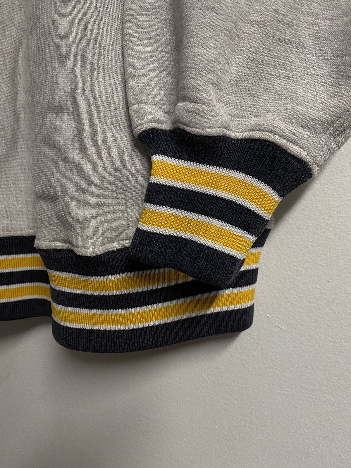 Vintage Vintage 90s Iowa University Crewneck Sweater Size US M / EU 48-50 / 2 - 2 Thumbnail