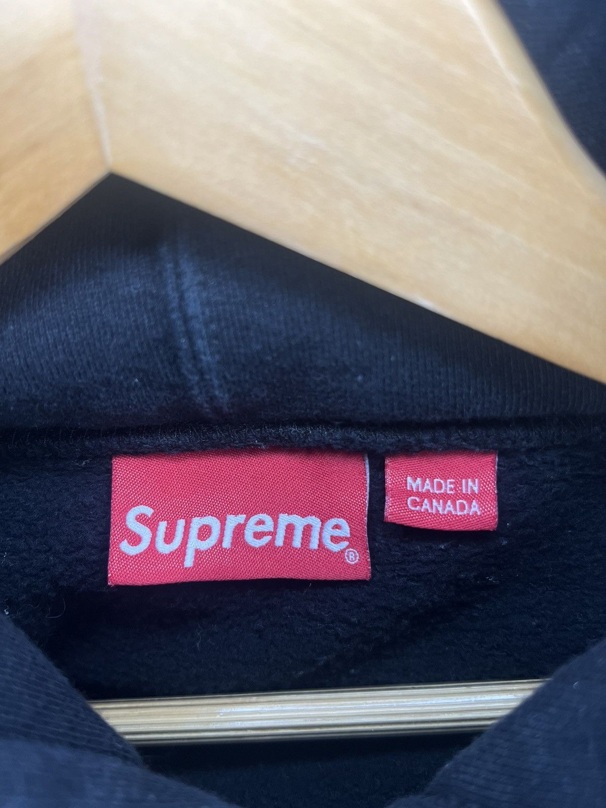 Supreme Supreme Tag Logo Hoodie Hooded Sweatshirt Black Large SS19 Size US L / EU 52-54 / 3 - 5 Thumbnail