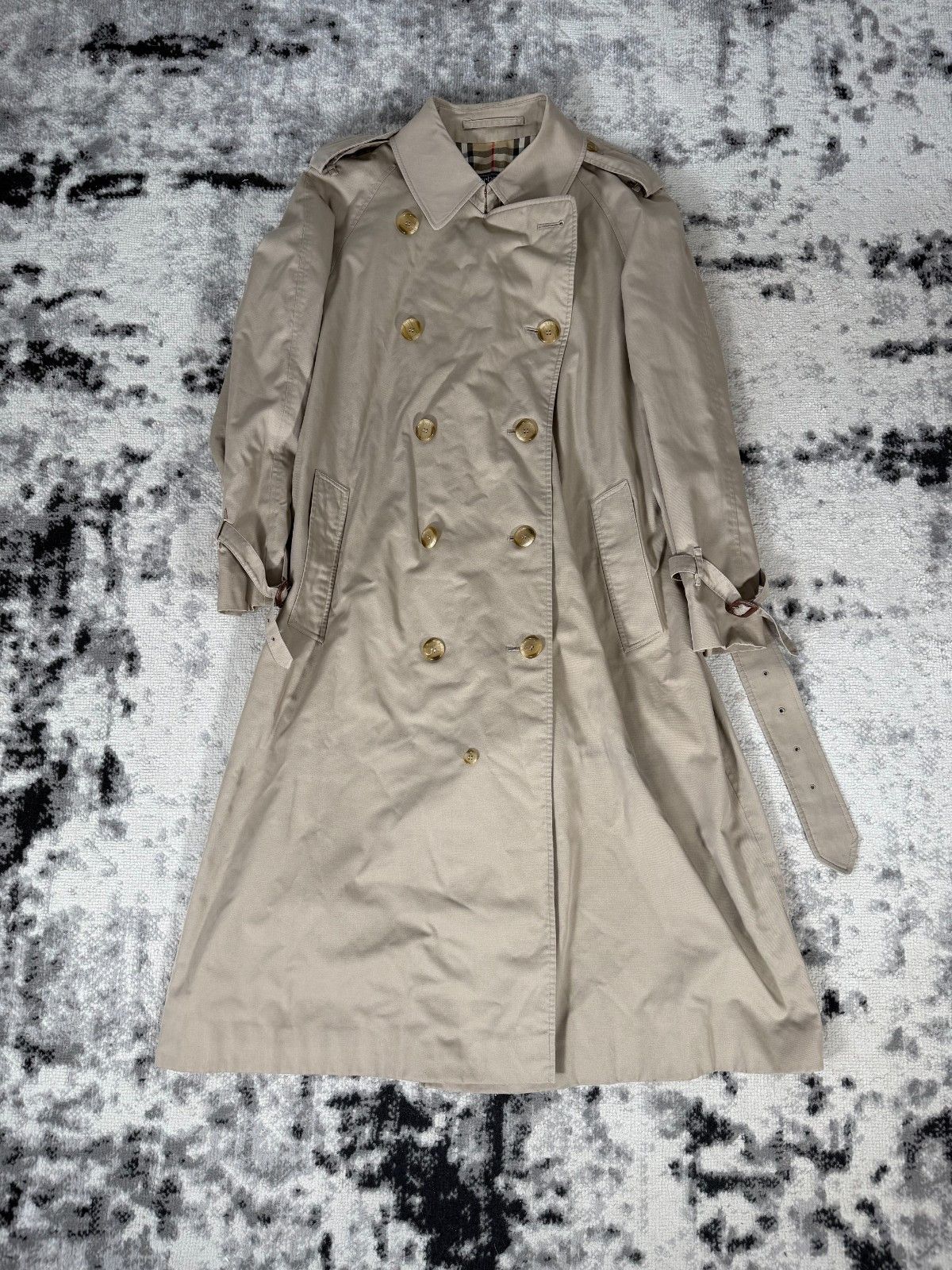 Burberry Vintage Burberry London Checkered Linning Beige Trench Coat Size US M / EU 48-50 / 2 - 3 Thumbnail