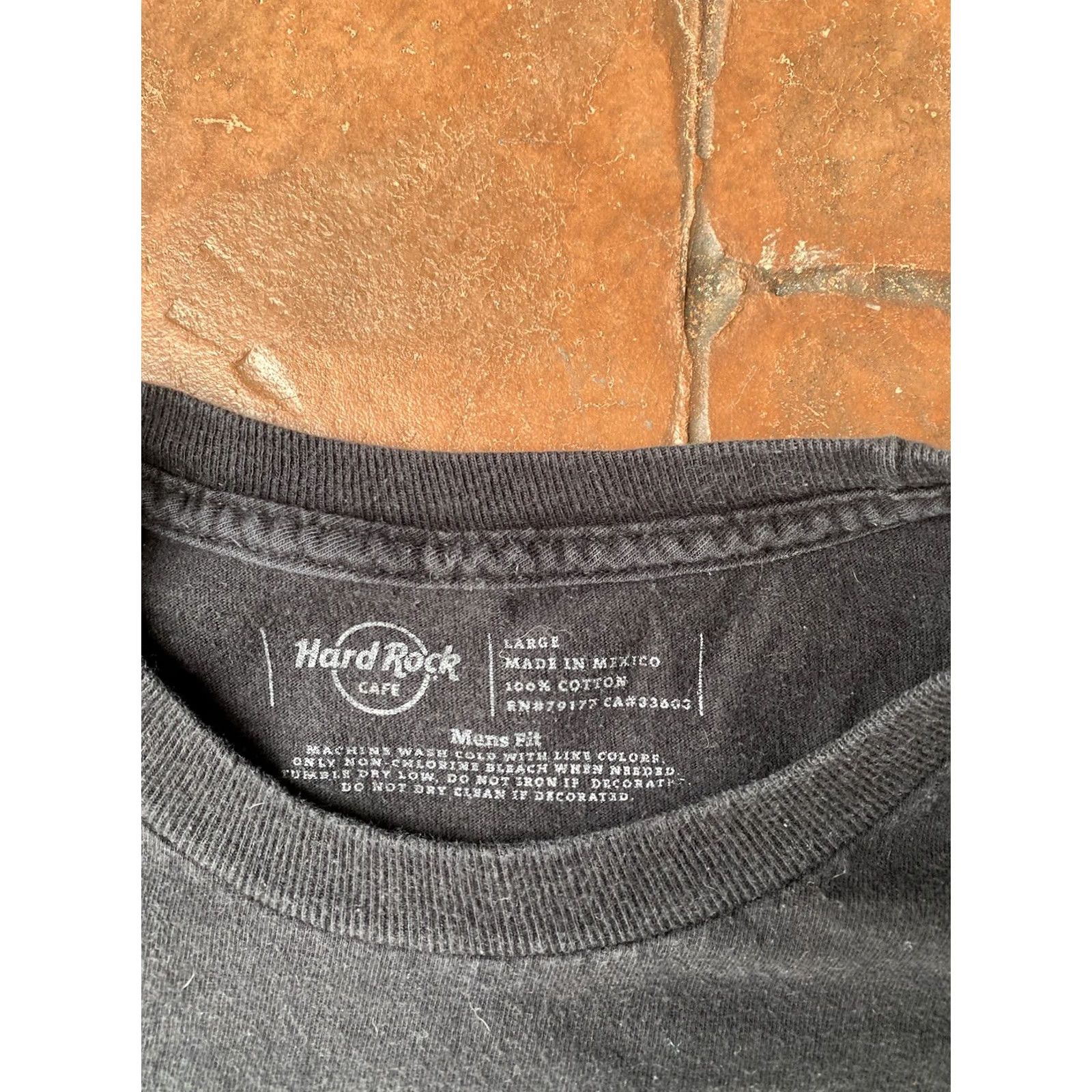 Hard Rock Cafe VINTAGE Hard Rock Cafe T-Shirt Large Mens Brown Cotton Graphic Print Grunge Y2K Las Vegas Guitar Wings 90s Theme Size US L / EU 52-54 / 3 - 2 Thumbnail