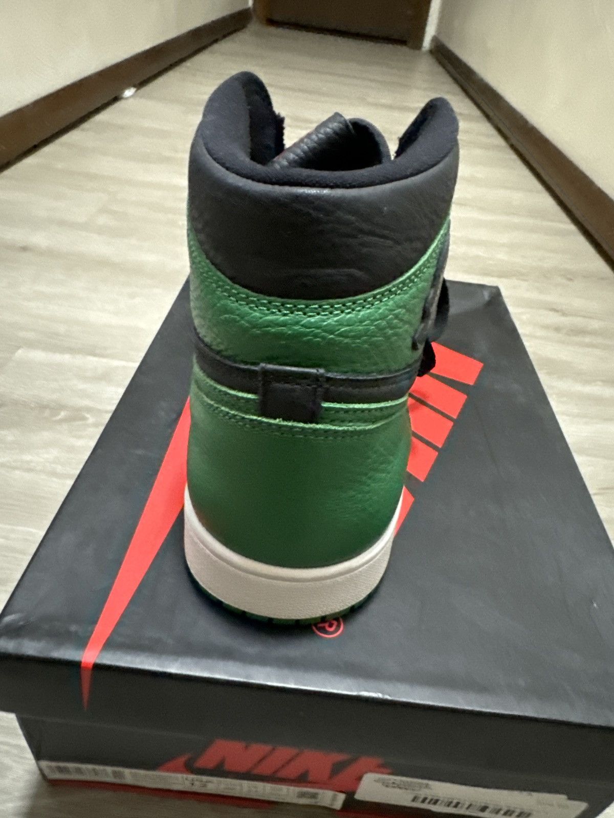 Jordan Brand × Nike Size 12 - Jordan 1 Retro OG High Pine Green 2.0 Size US 12 / EU 45 - 9 Thumbnail